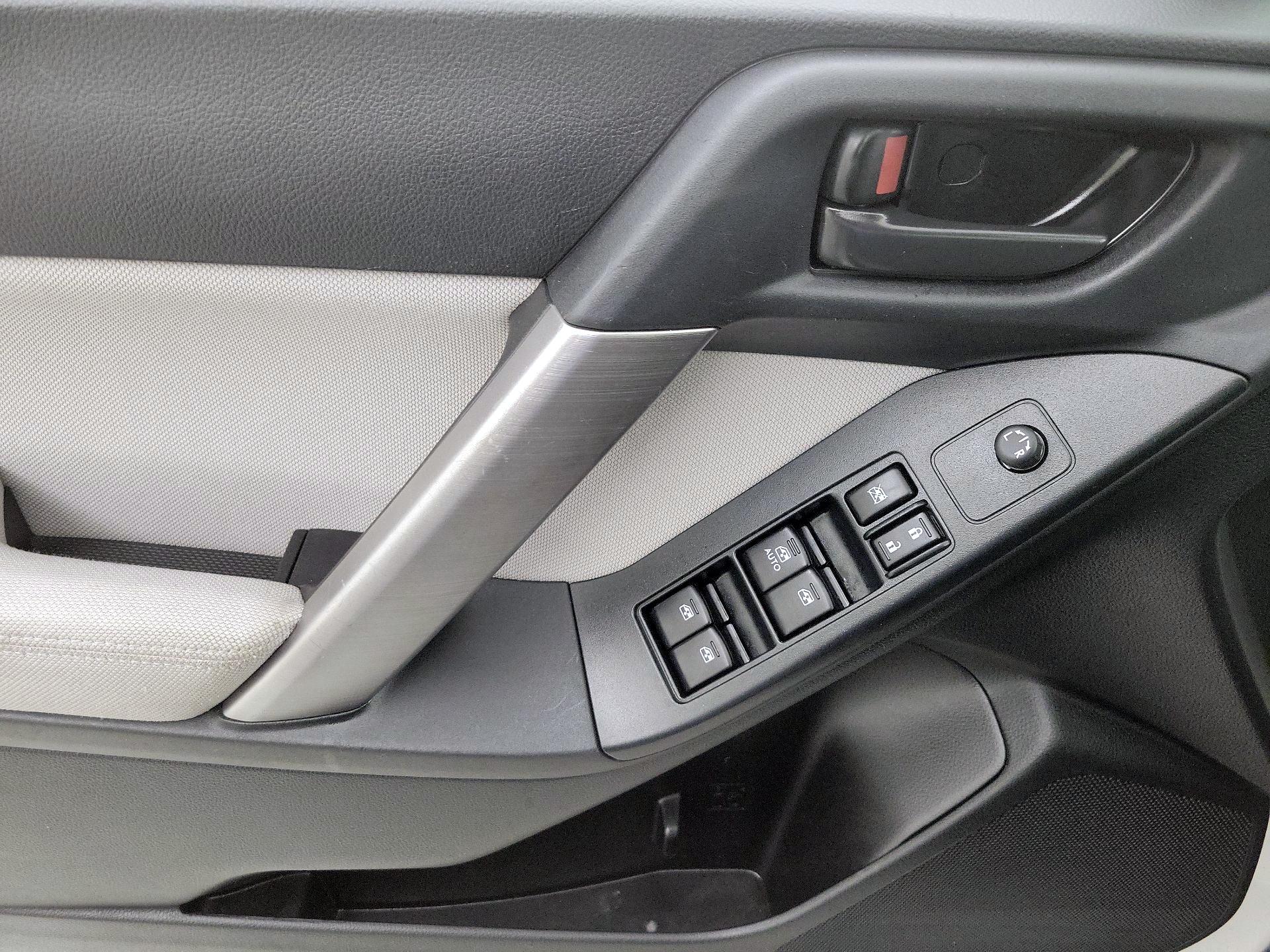 Thumbnail: 2015 Subaru Forester - 12
