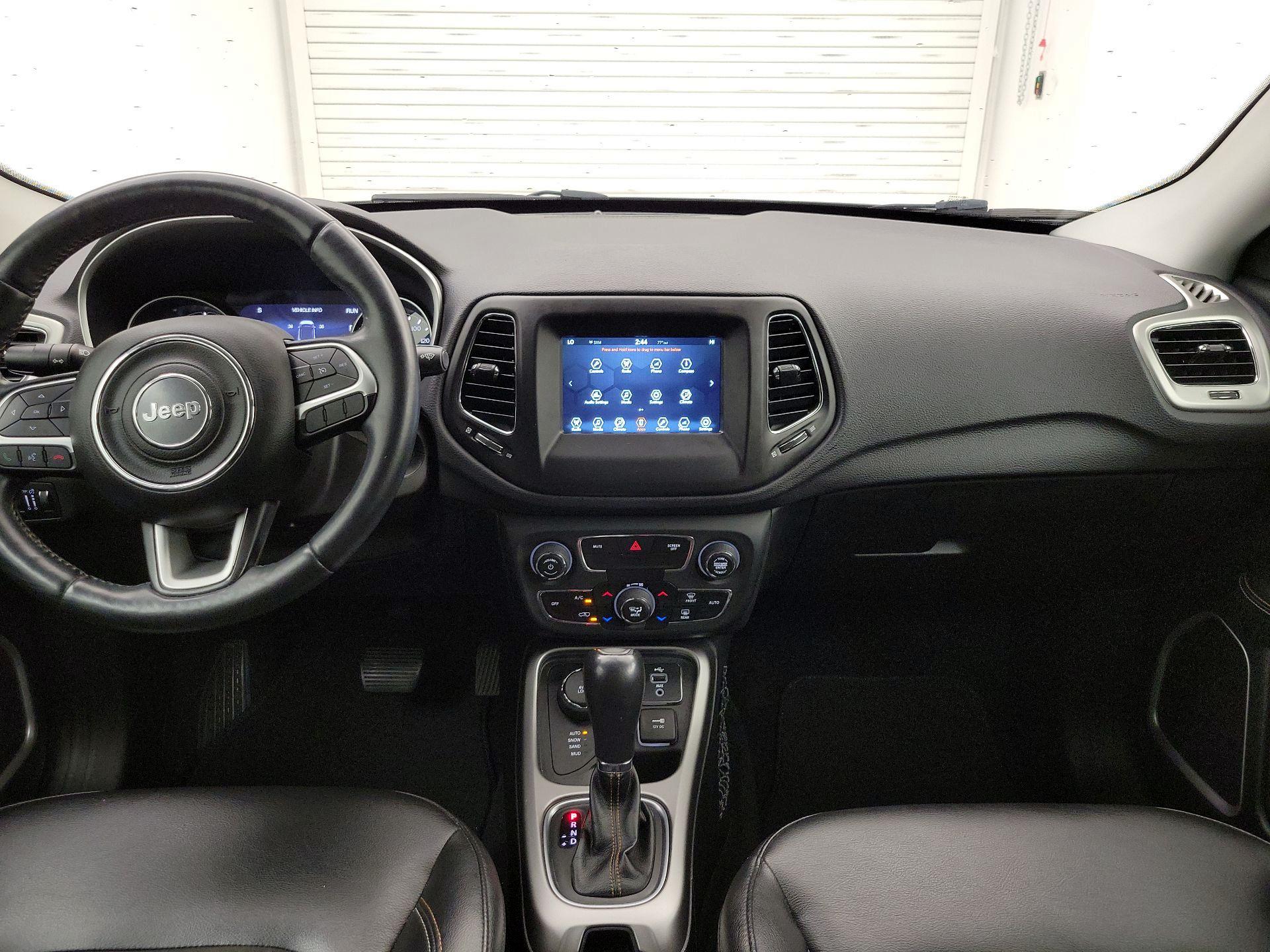 Thumbnail: 2018 Jeep Compass - 9