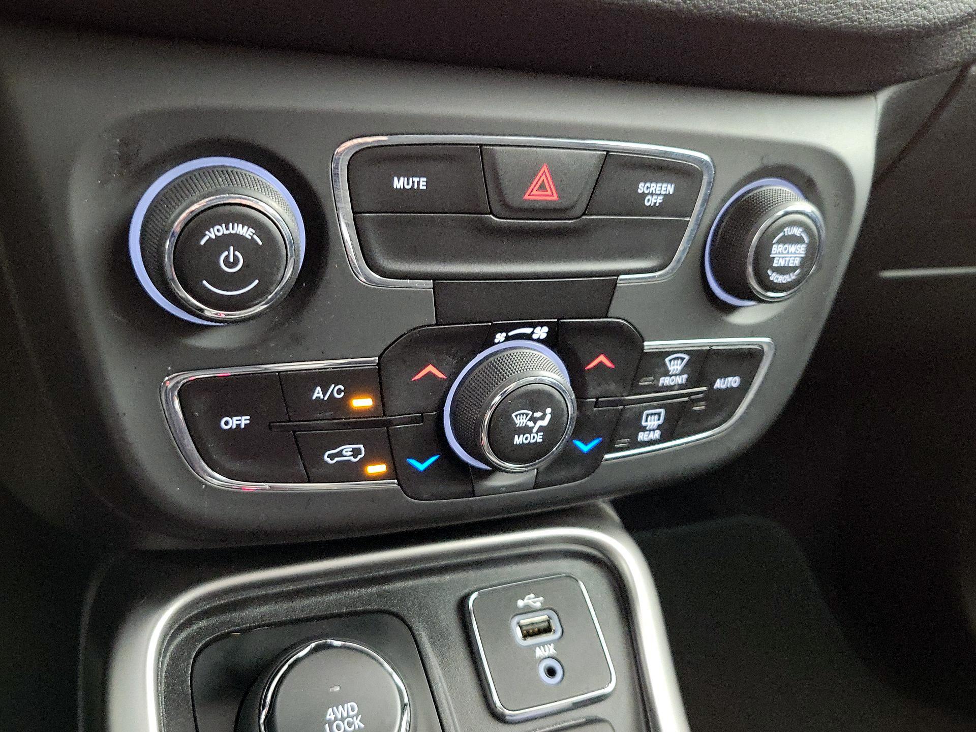 Thumbnail: 2018 Jeep Compass - 16