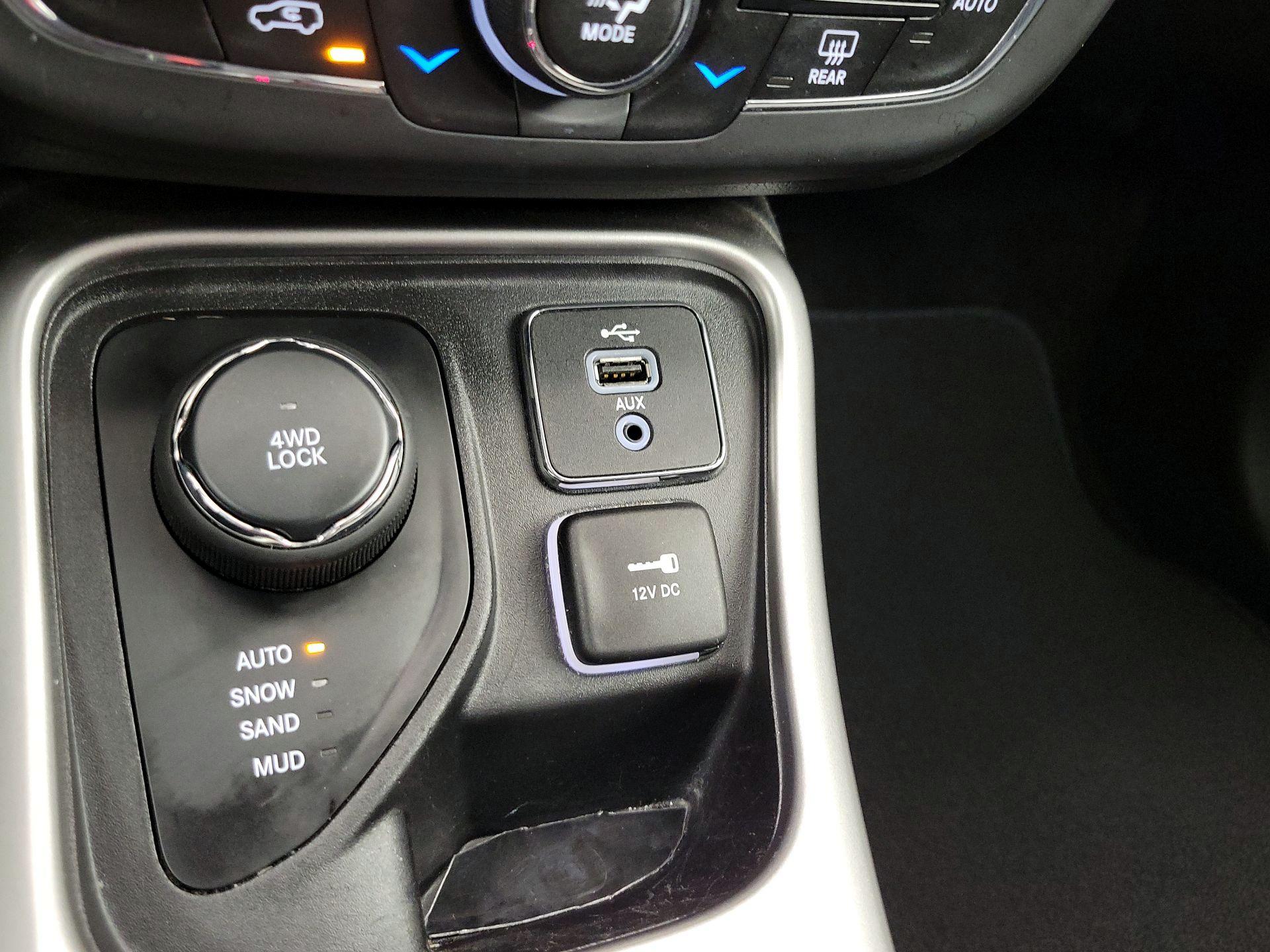Thumbnail: 2018 Jeep Compass - 18