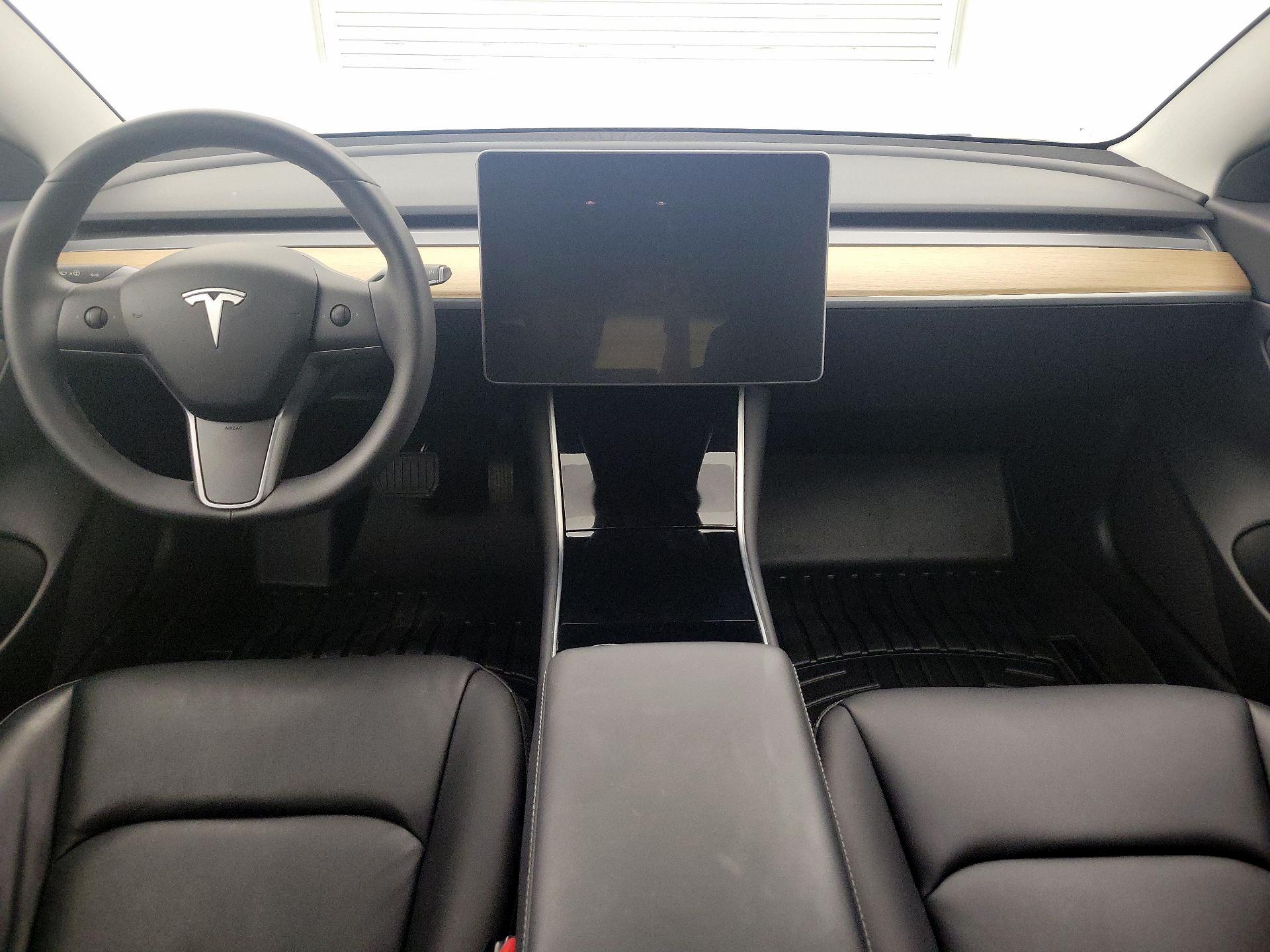 Thumbnail: 2020 Tesla Model 3 - 9