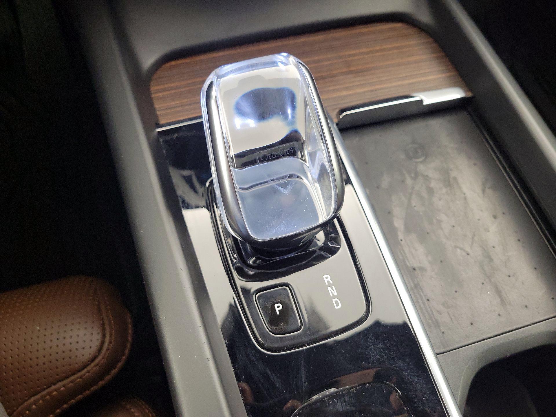 Thumbnail: 2022 Volvo XC60 - 16