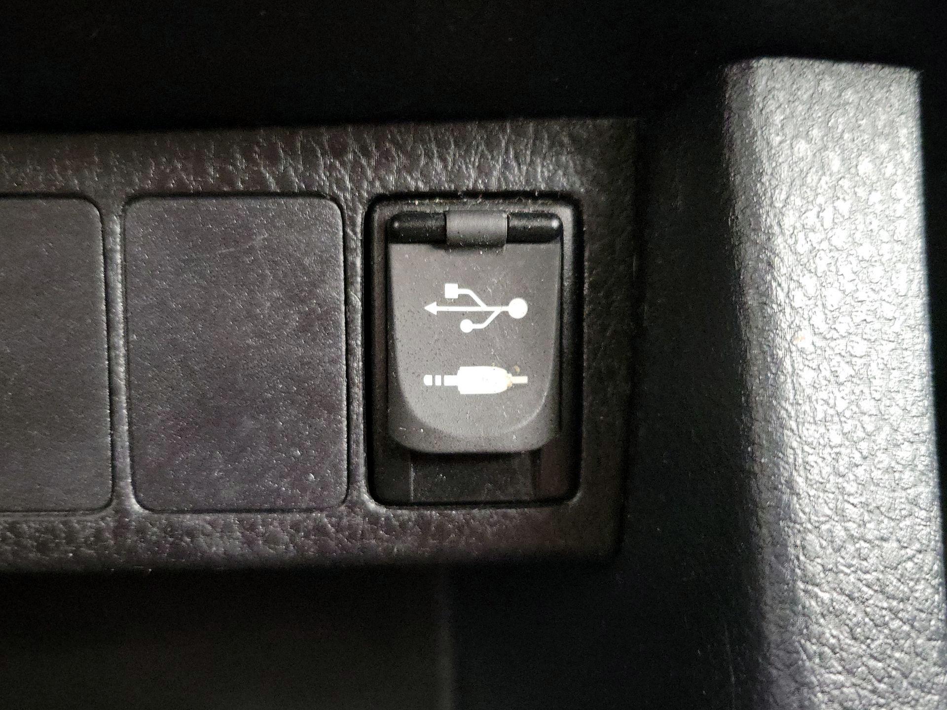 Thumbnail: 2016 Toyota Corolla - 18