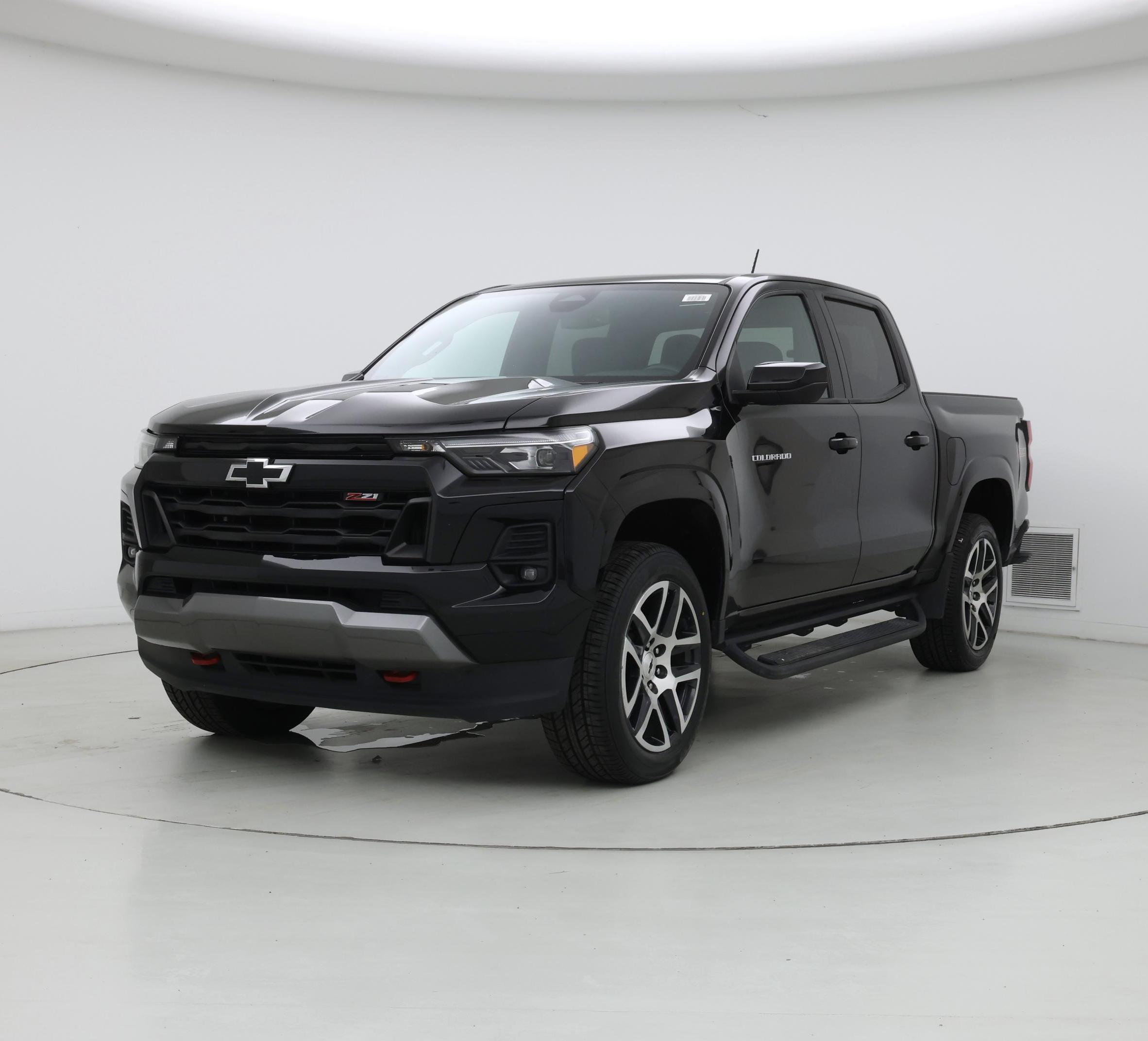 Thumbnail: 2023 Chevrolet Colorado - 4