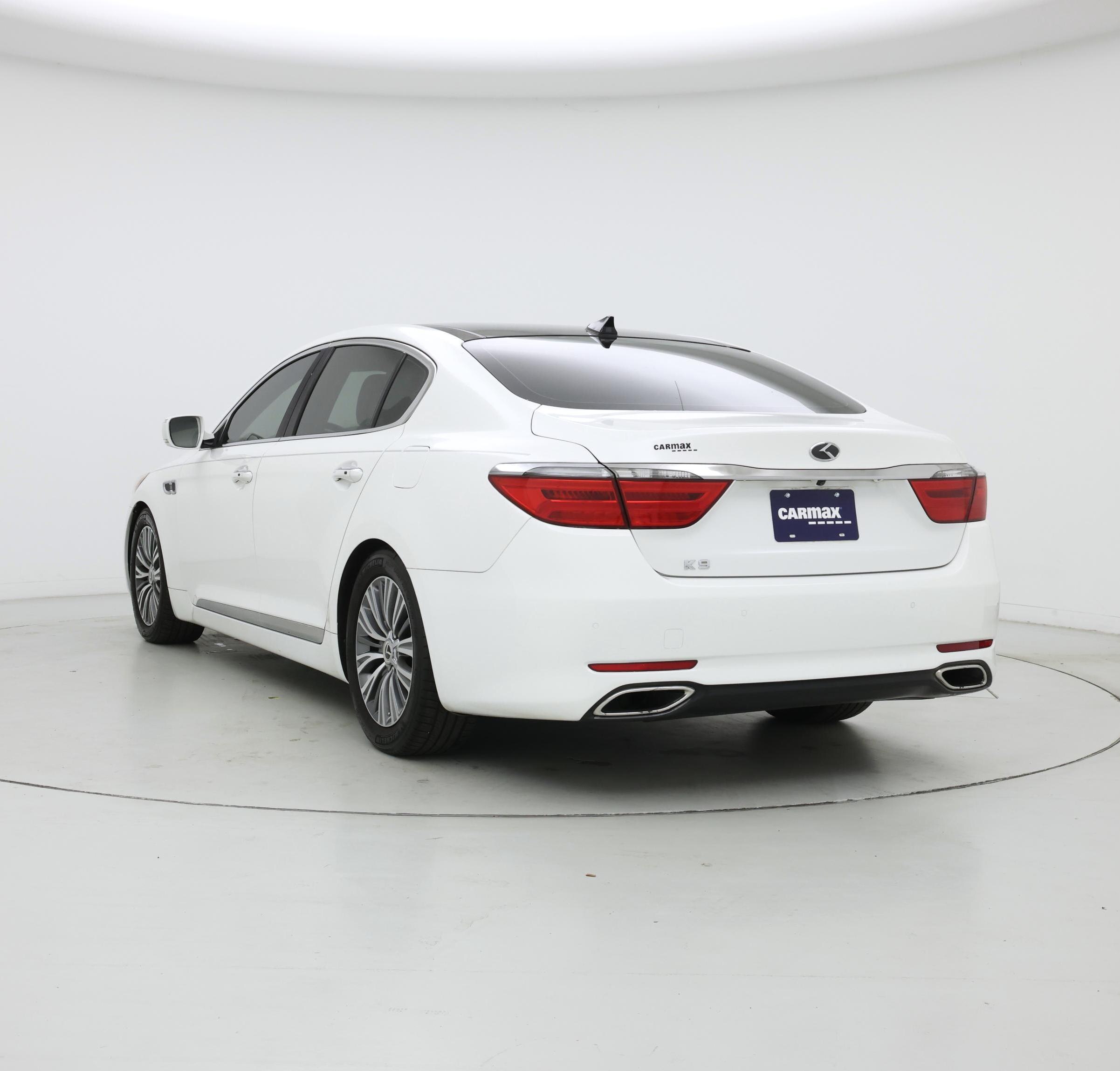Thumbnail: 2016 Kia K900 - 2