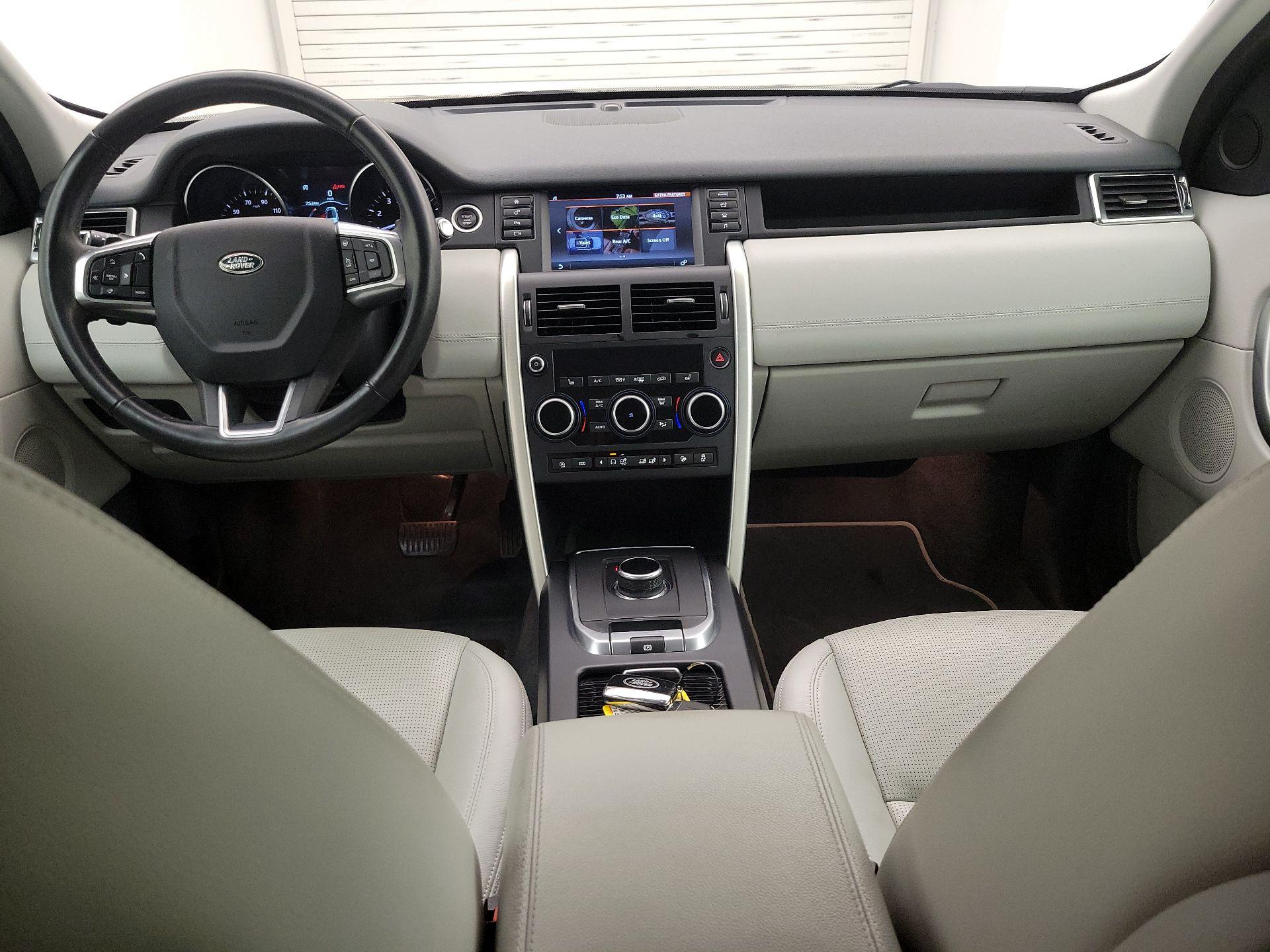 Thumbnail: 2019 Land Rover Discovery Sport - 9