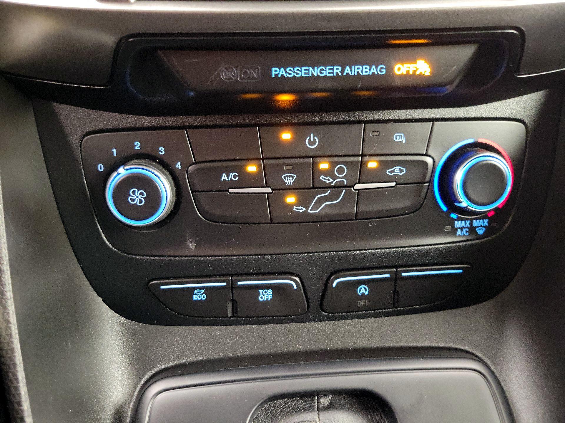Thumbnail: 2019 Ford Transit Series - 16