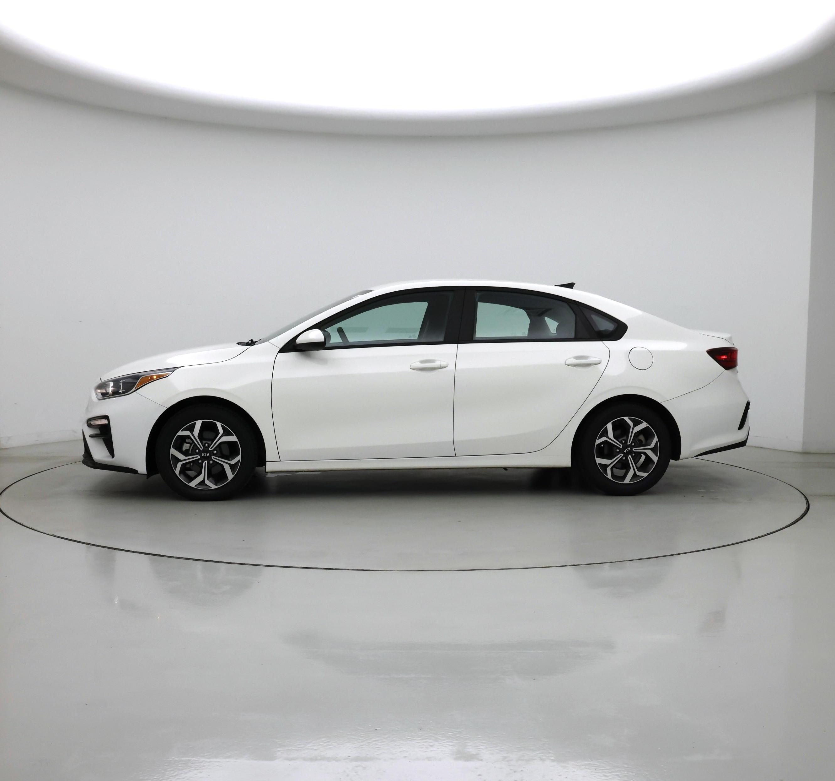 Thumbnail: 2020 Kia Forte - 3