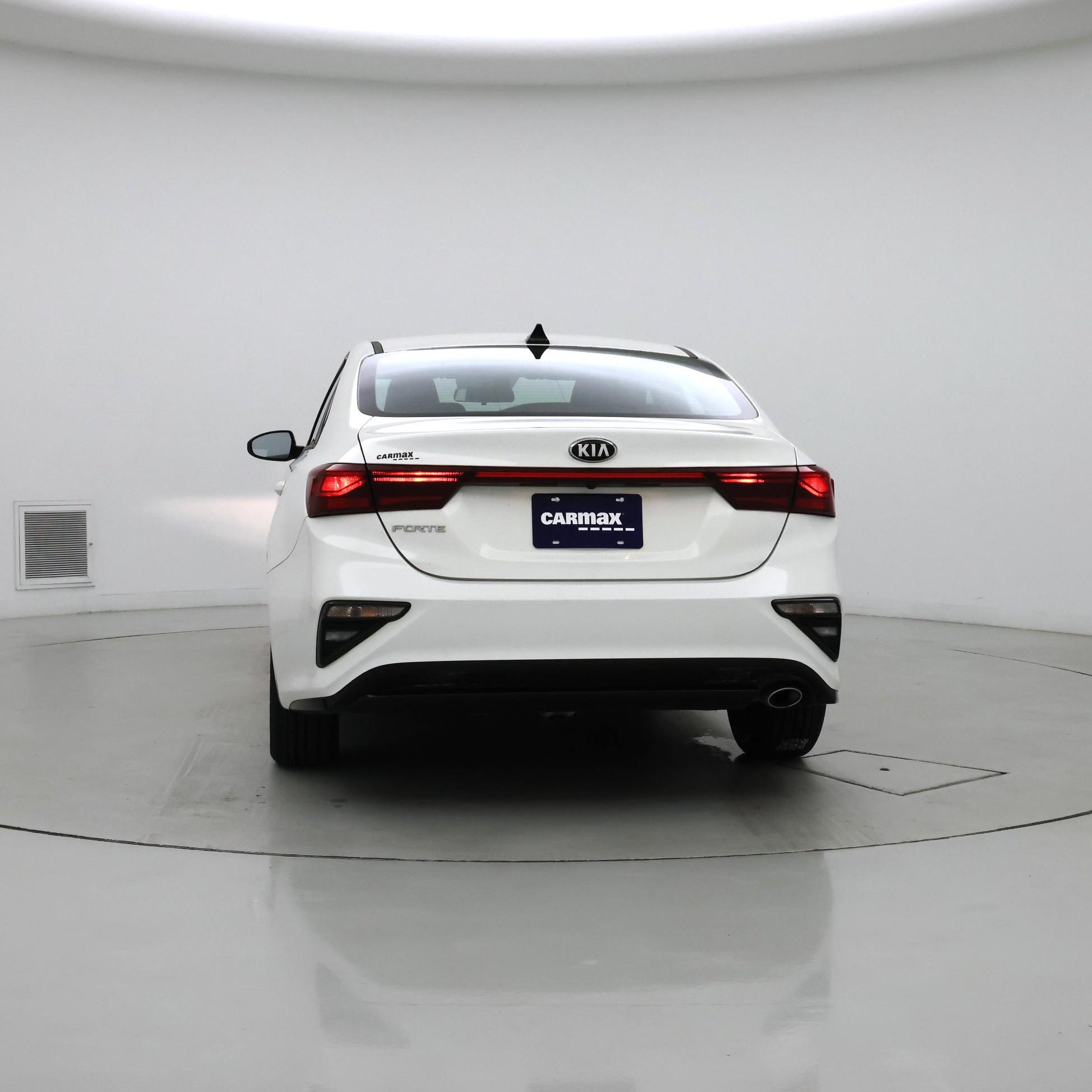 Thumbnail: 2020 Kia Forte - 6