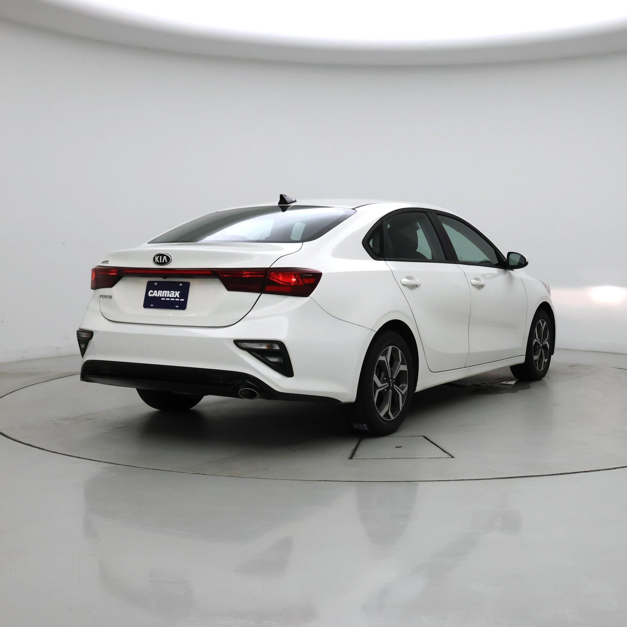Thumbnail: 2020 Kia Forte - 8