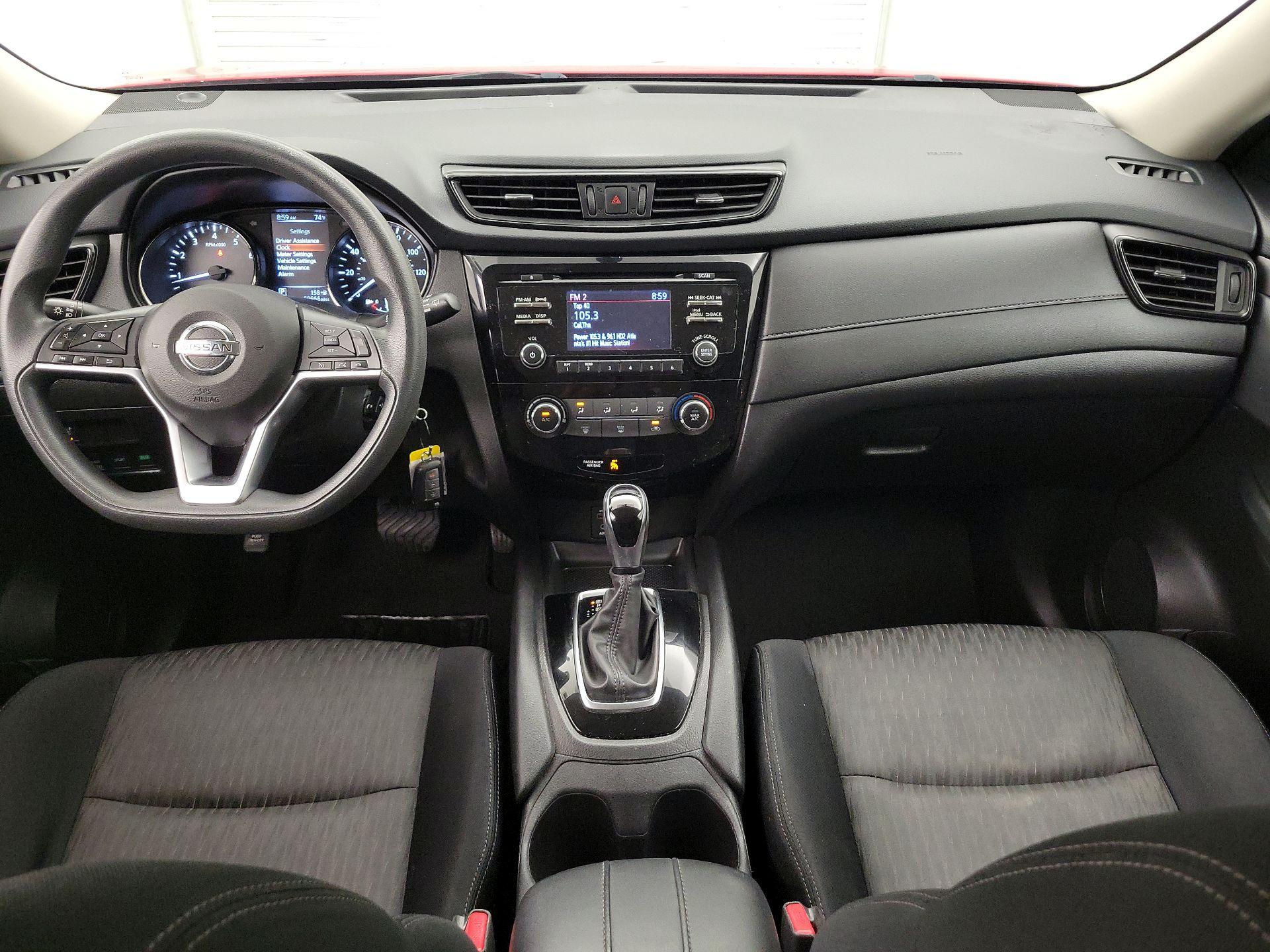 Thumbnail: 2017 Nissan Rogue - 9