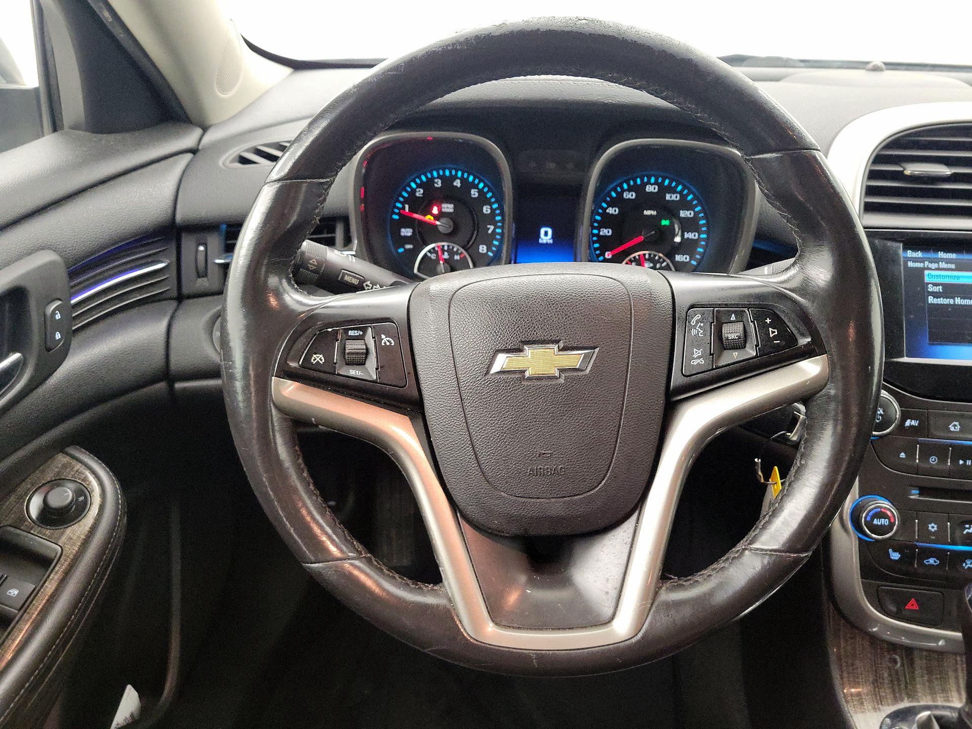 Thumbnail: 2016 Chevrolet Malibu - 10