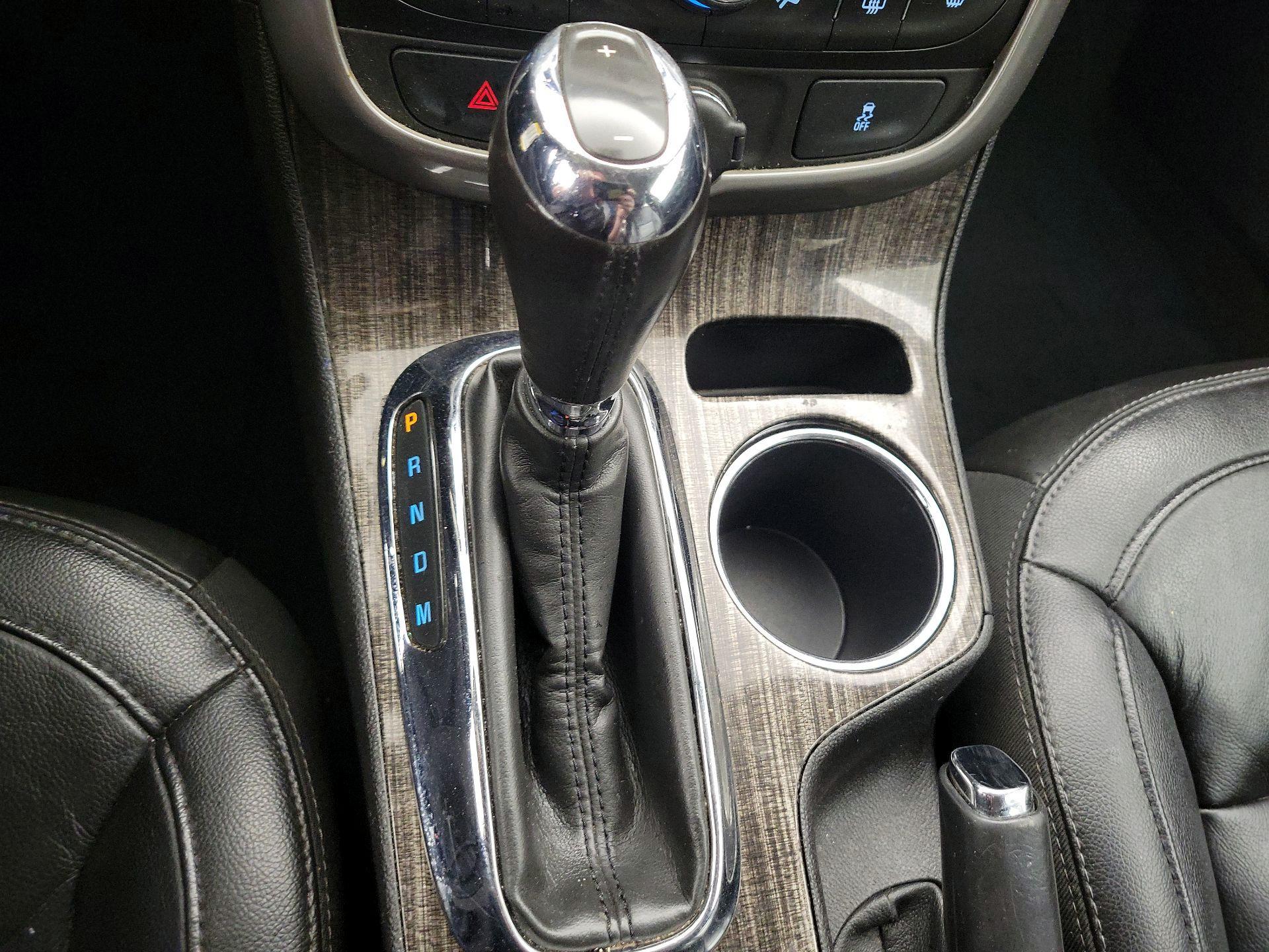 Thumbnail: 2016 Chevrolet Malibu - 16