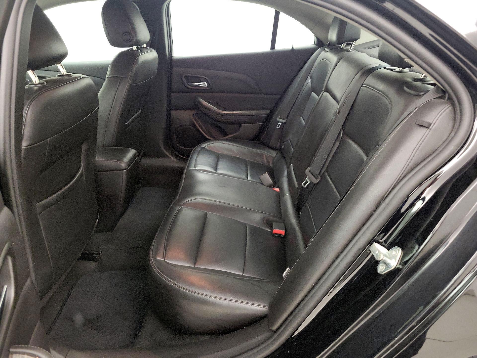 Thumbnail: 2016 Chevrolet Malibu - 18