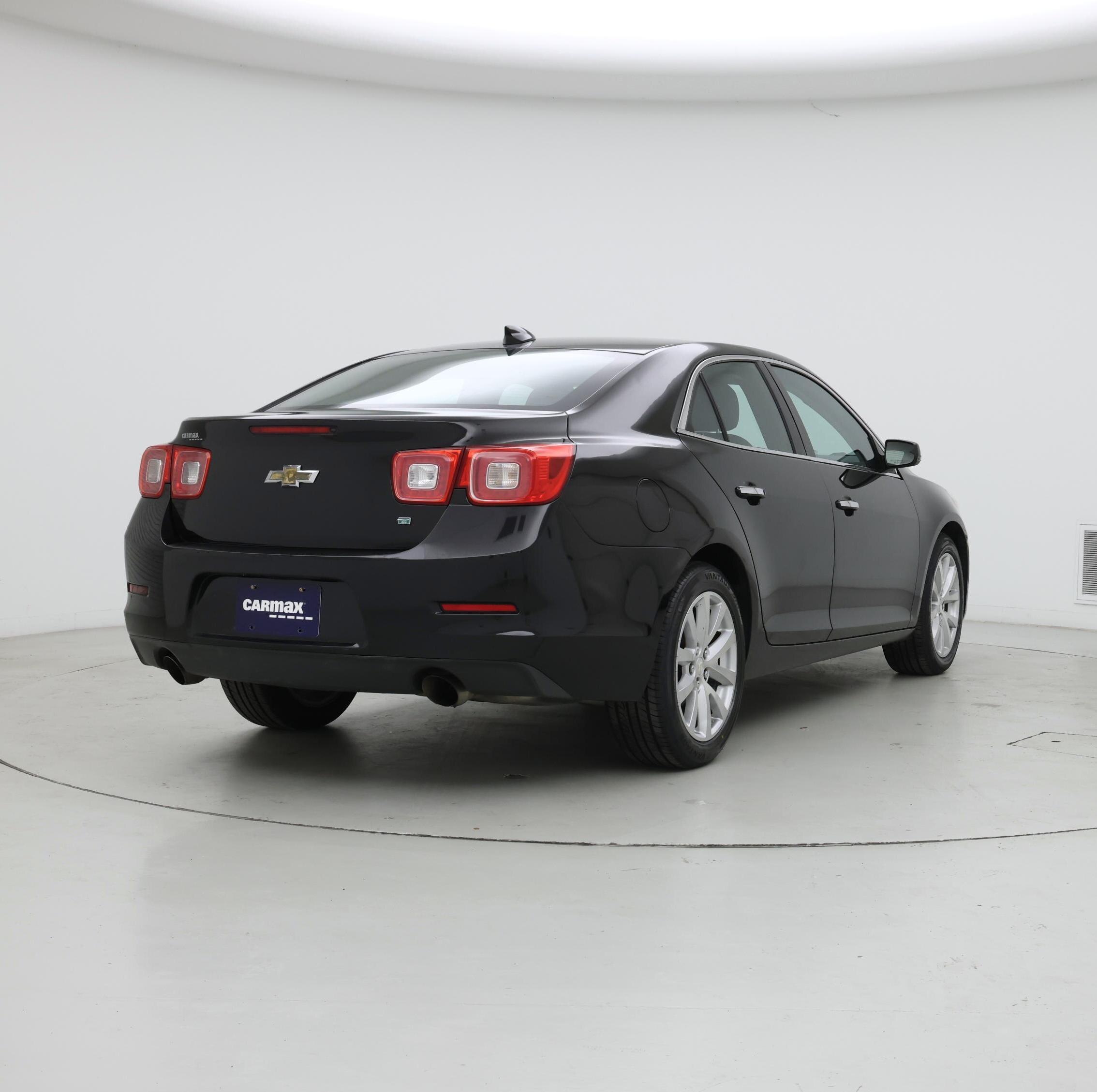 Thumbnail: 2016 Chevrolet Malibu - 8