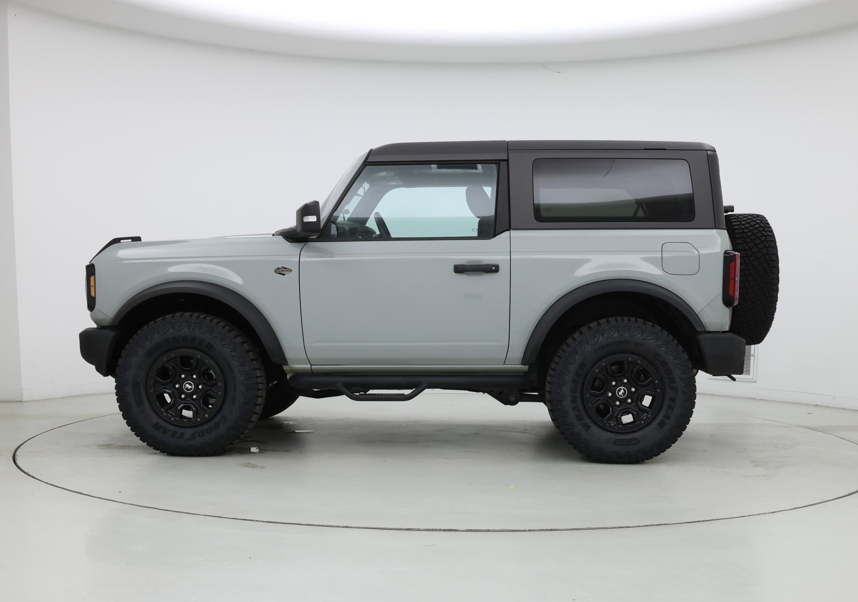 Thumbnail: 2022 Ford Bronco - 3