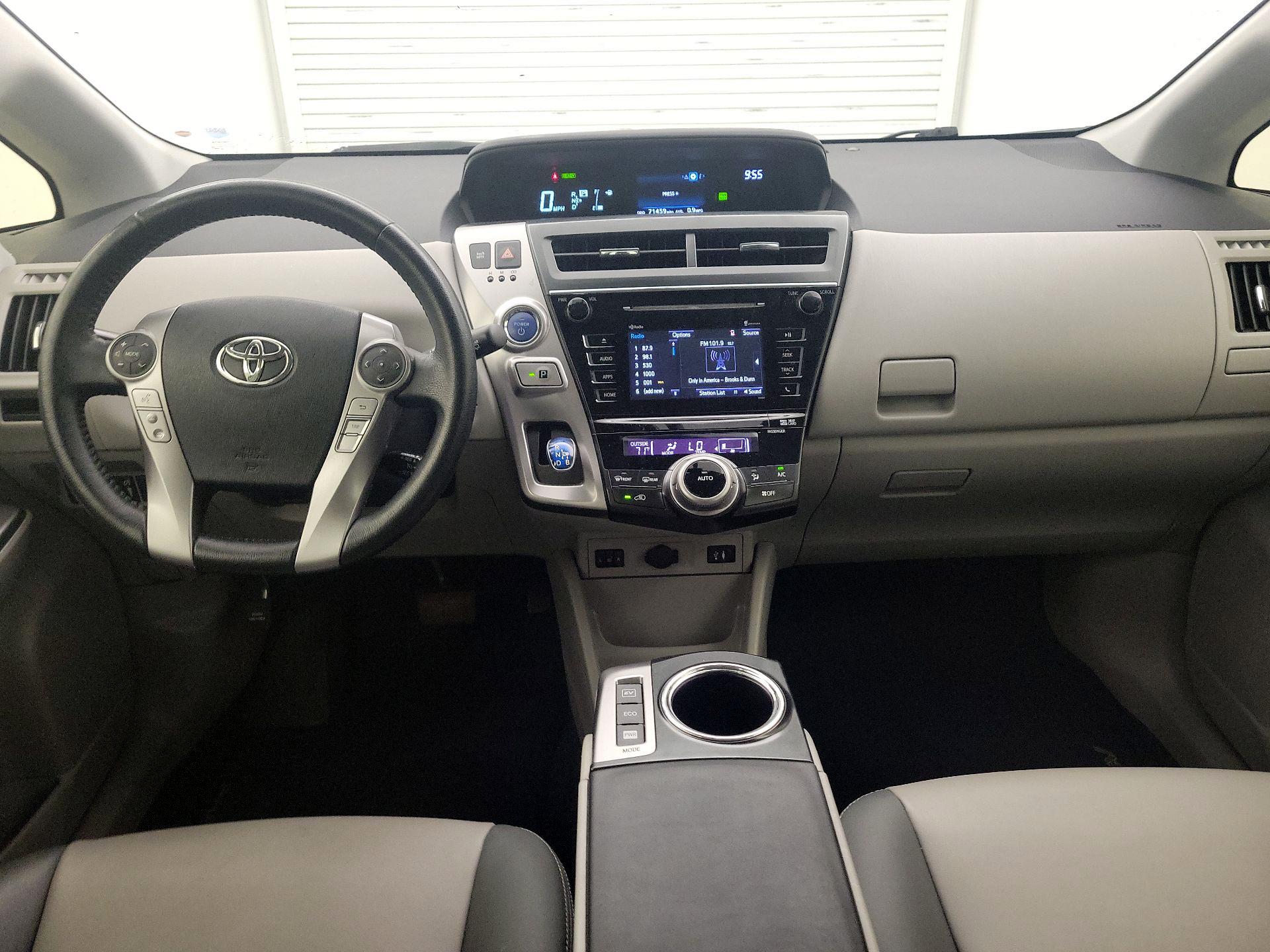 Thumbnail: 2015 Toyota Prius - 9