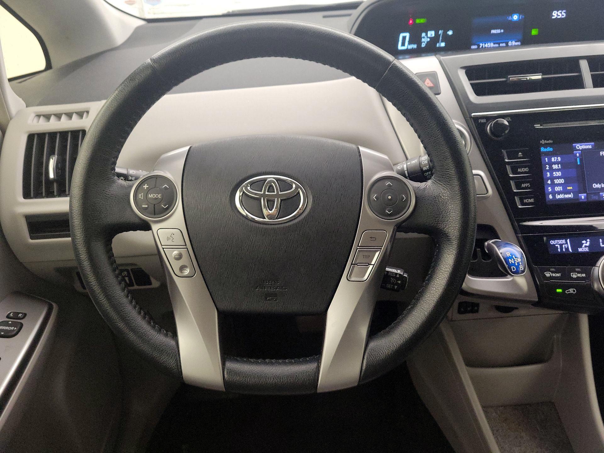 Thumbnail: 2015 Toyota Prius - 10