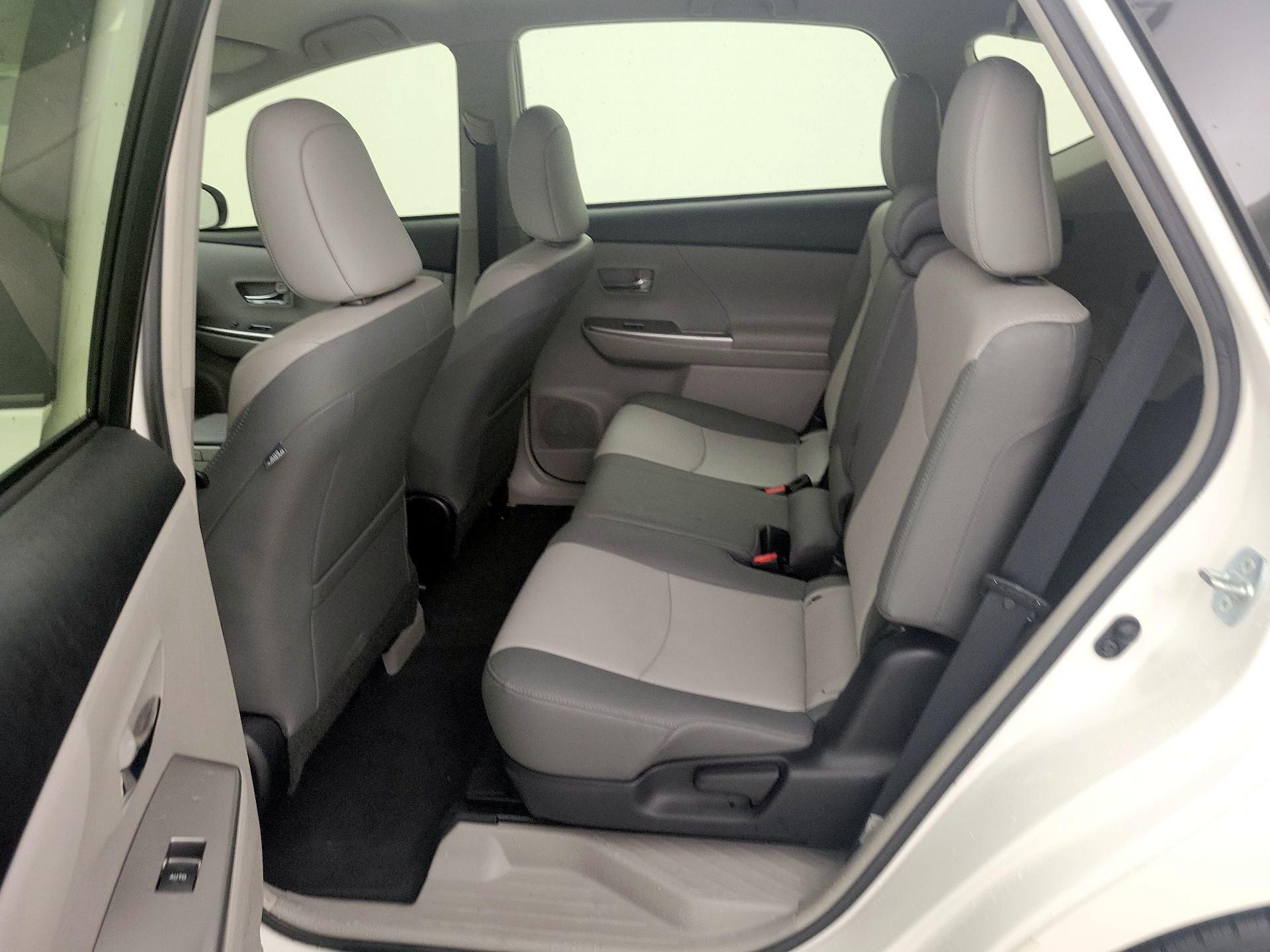 Thumbnail: 2015 Toyota Prius - 19