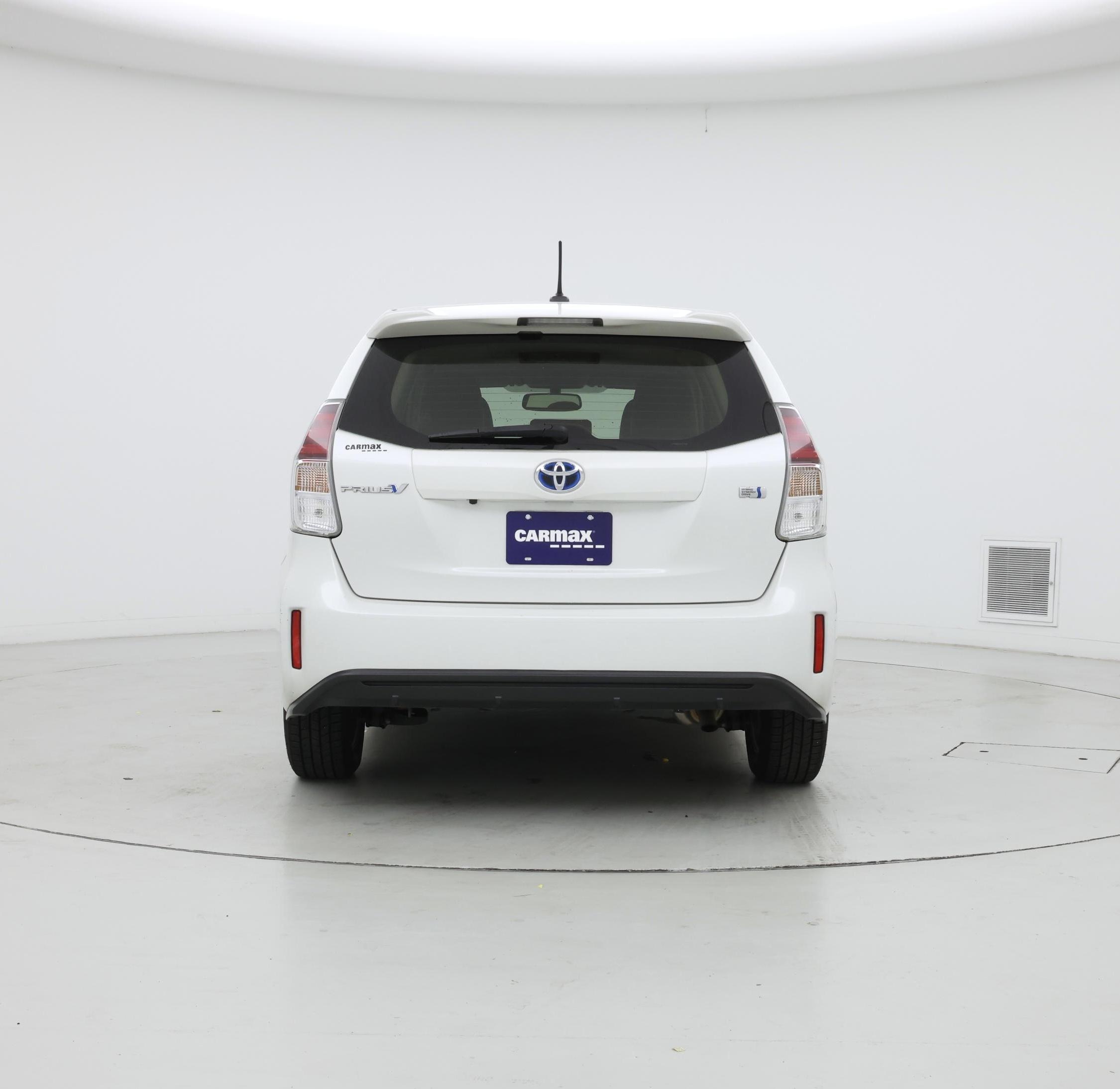 Thumbnail: 2015 Toyota Prius - 6