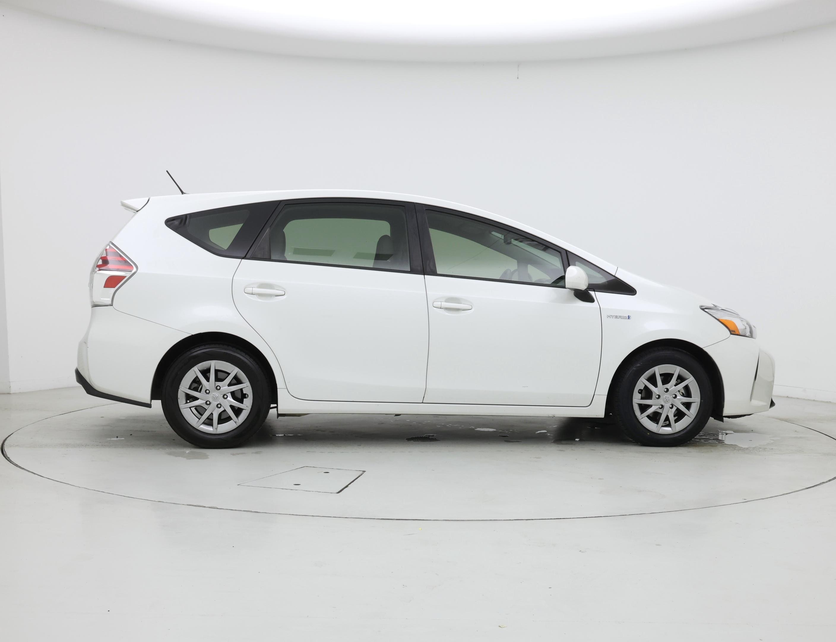 Thumbnail: 2015 Toyota Prius - 7