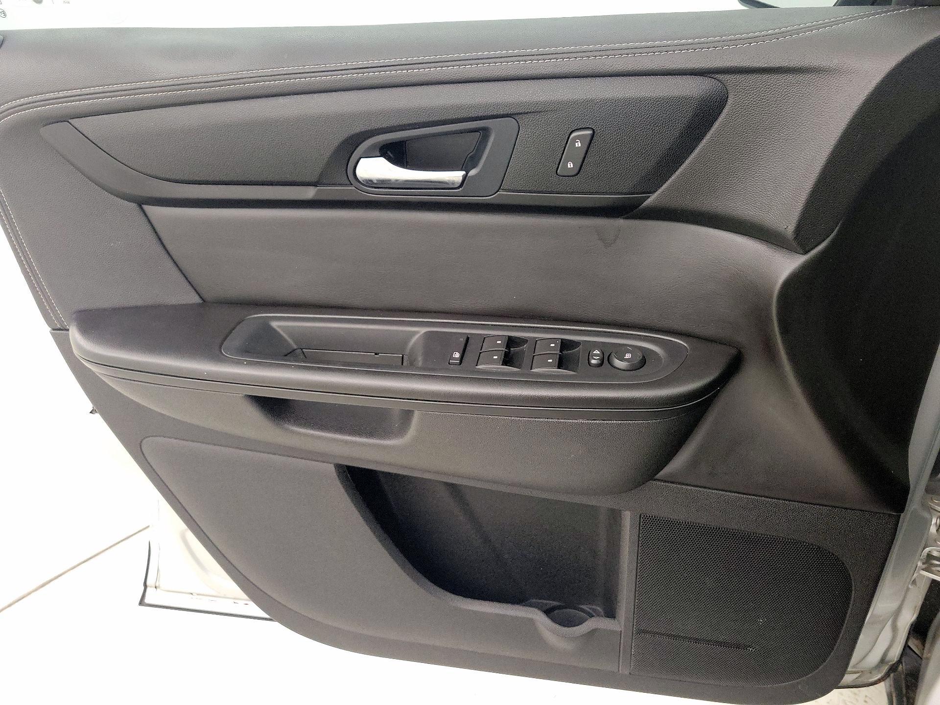 Thumbnail: 2016 GMC Acadia - 12