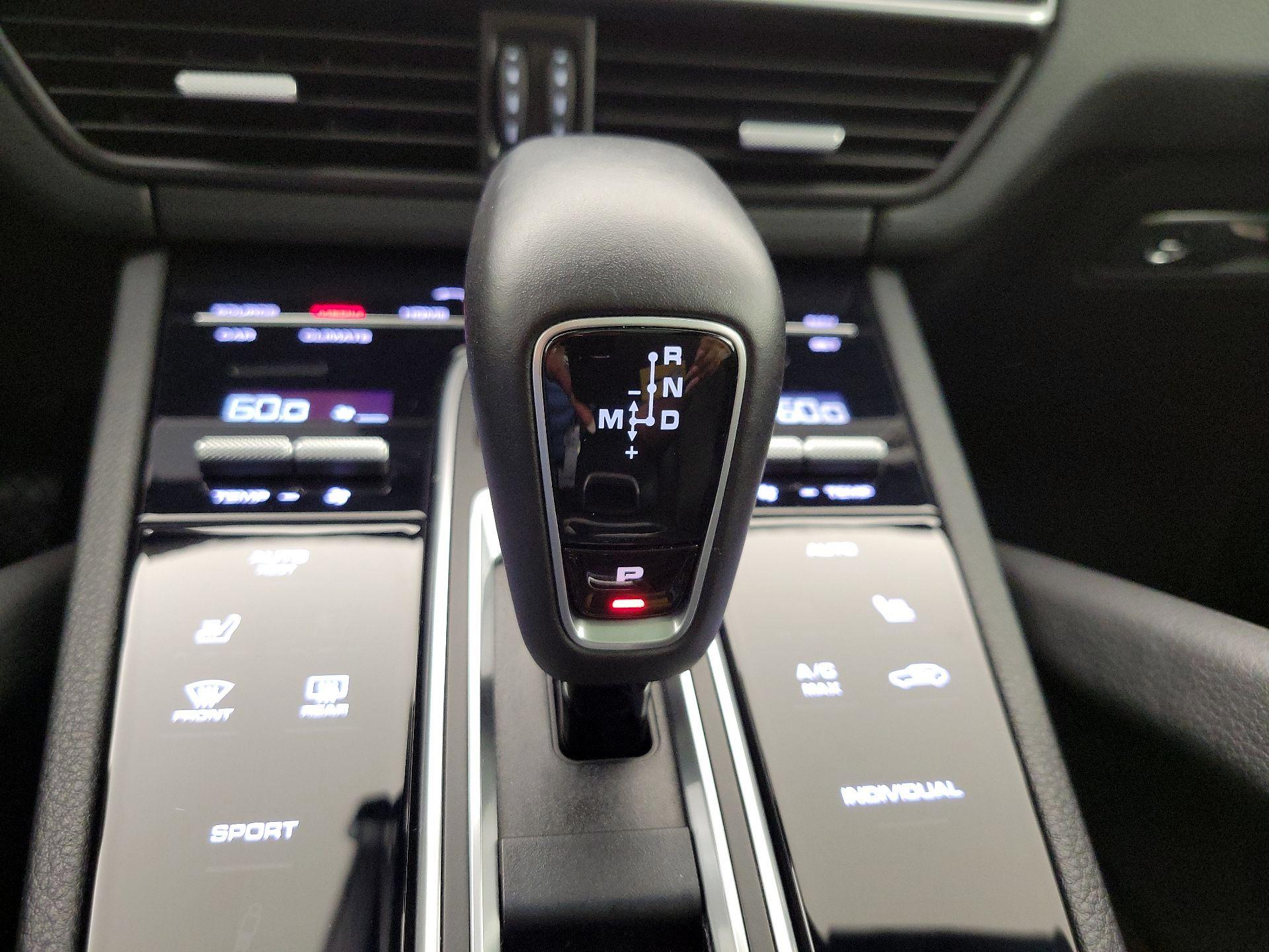 Thumbnail: 2021 Porsche Cayenne - 18