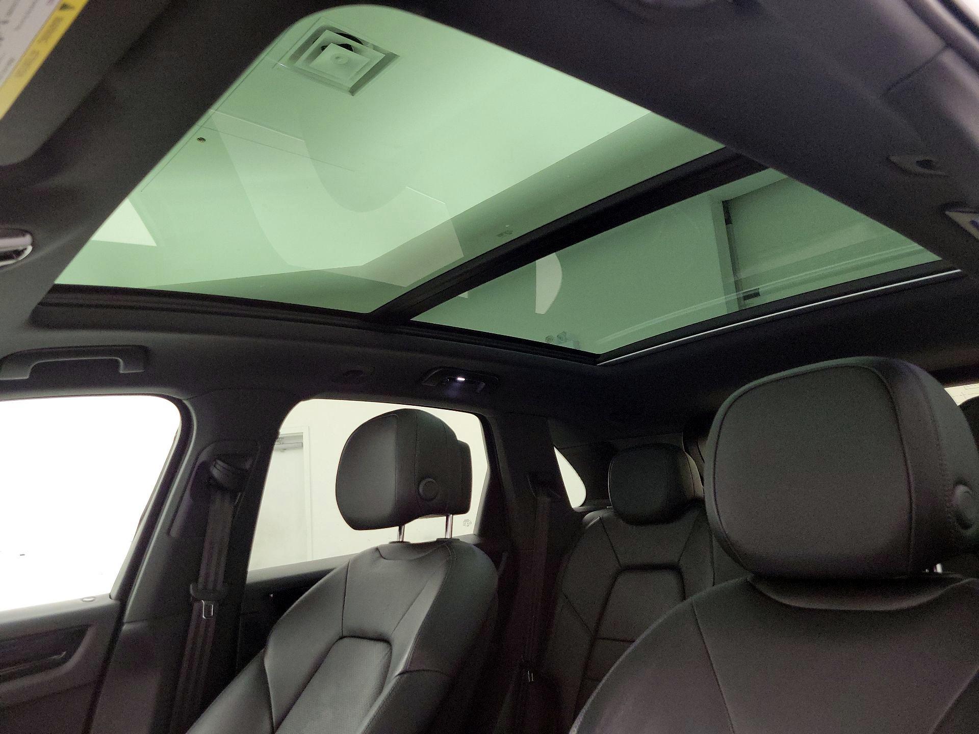 Thumbnail: 2021 Porsche Cayenne - 20