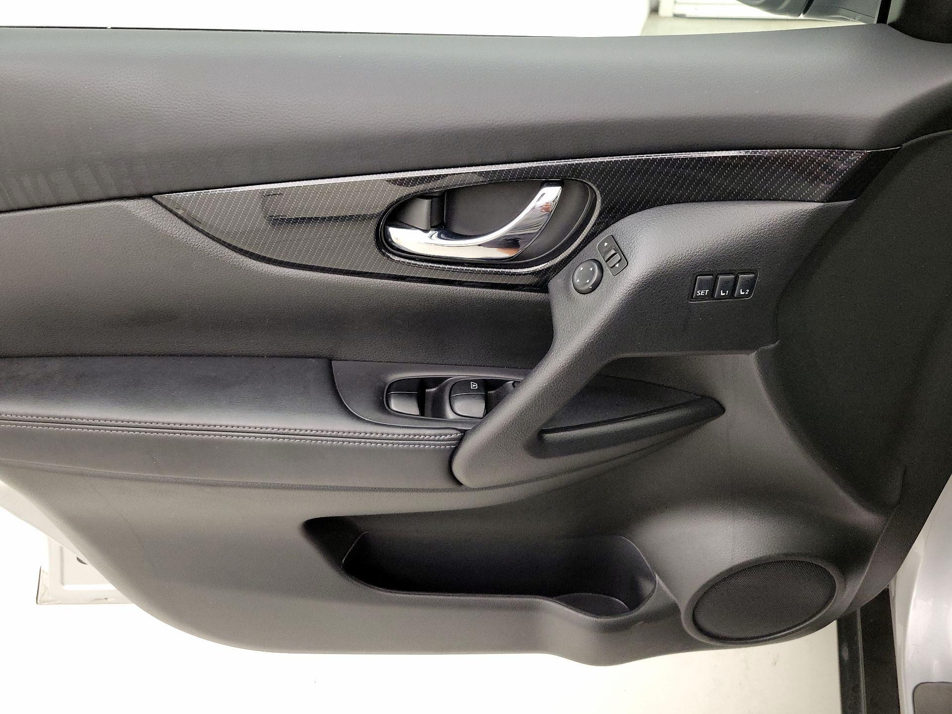 Thumbnail: 2019 Nissan Rogue - 12