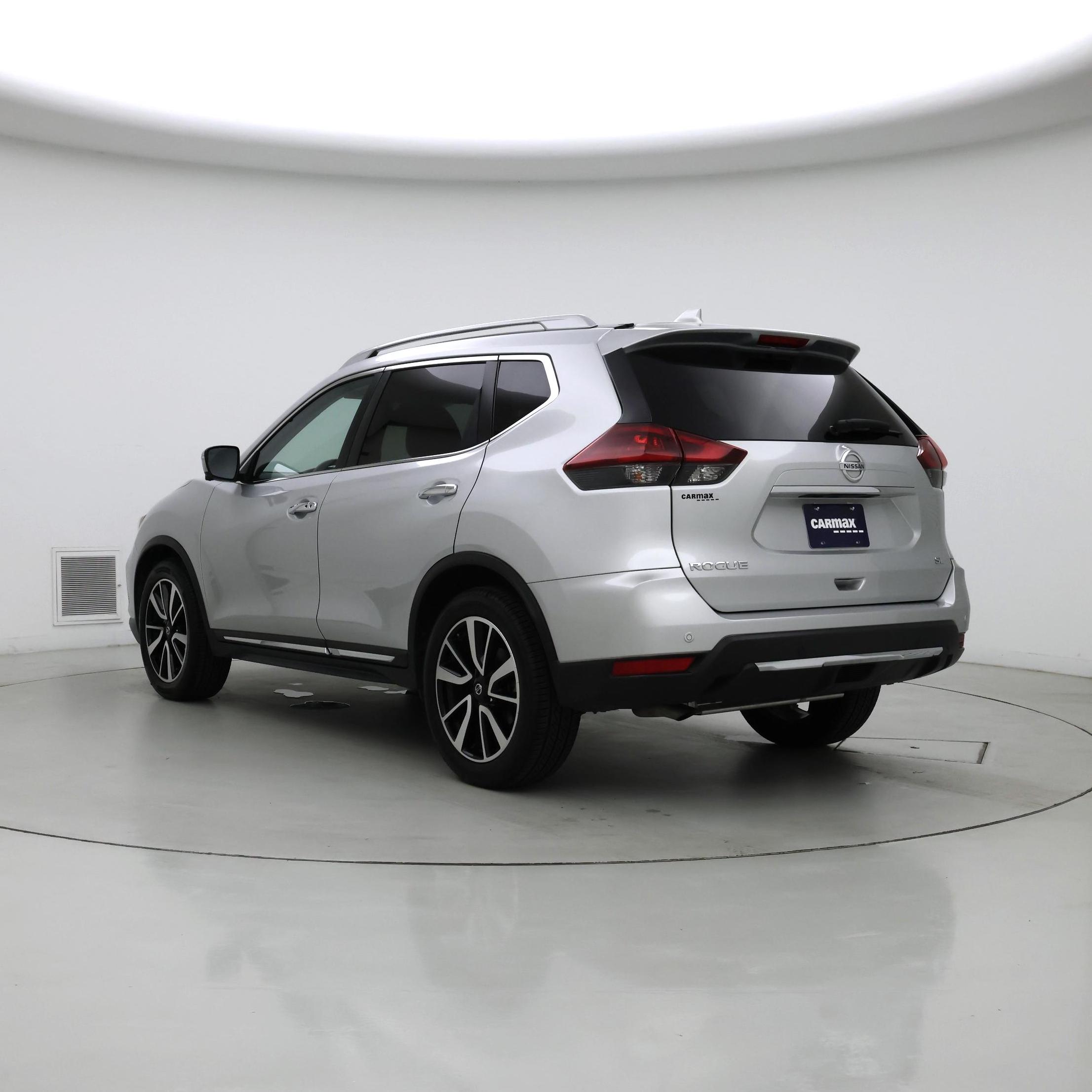 Thumbnail: 2019 Nissan Rogue - 2