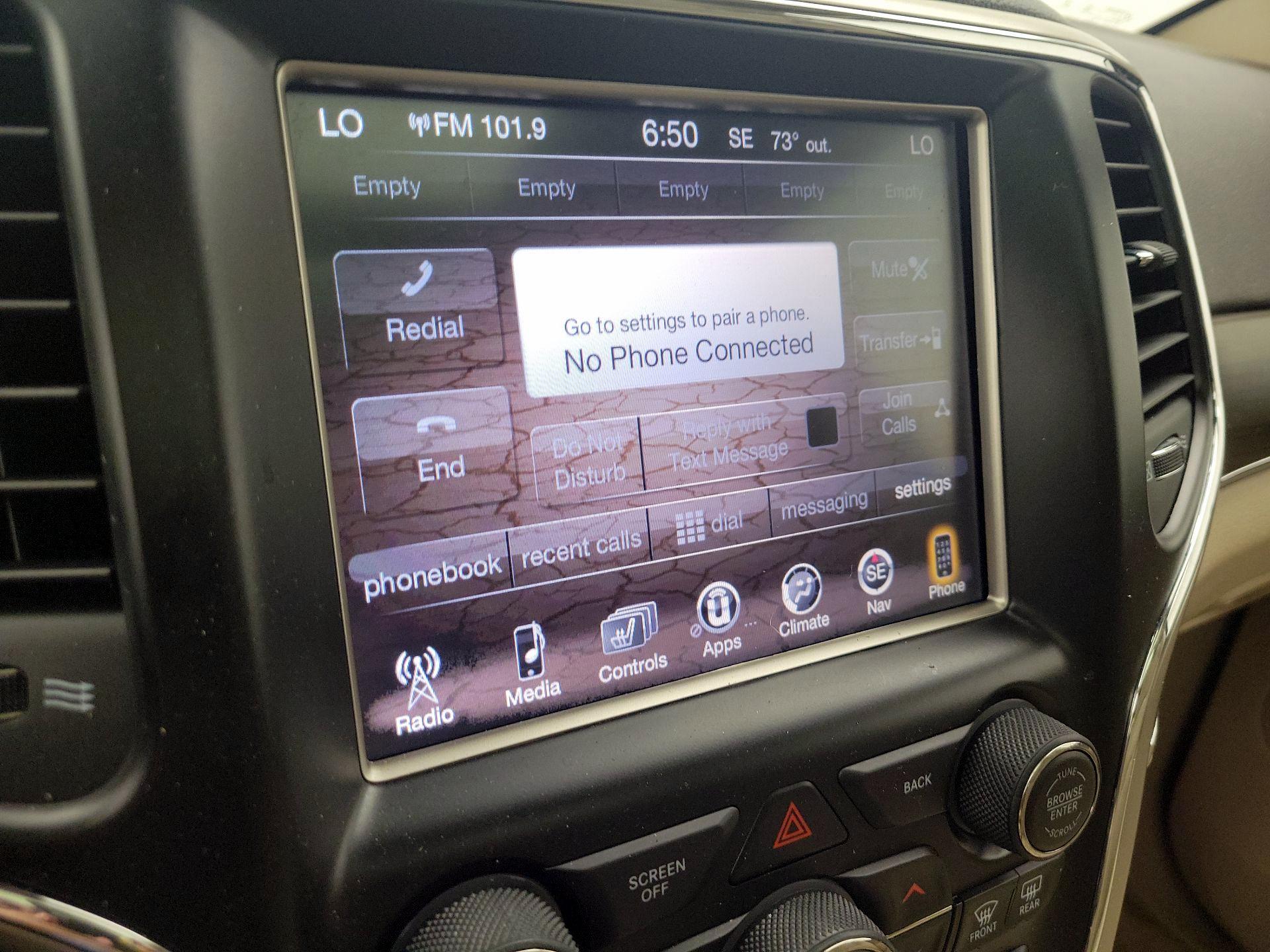 Thumbnail: 2015 Jeep Grand Cherokee - 15