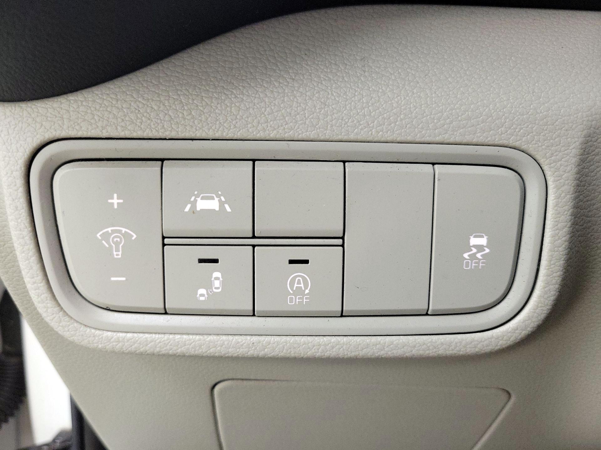 Thumbnail: 2021 Kia Soul - 13