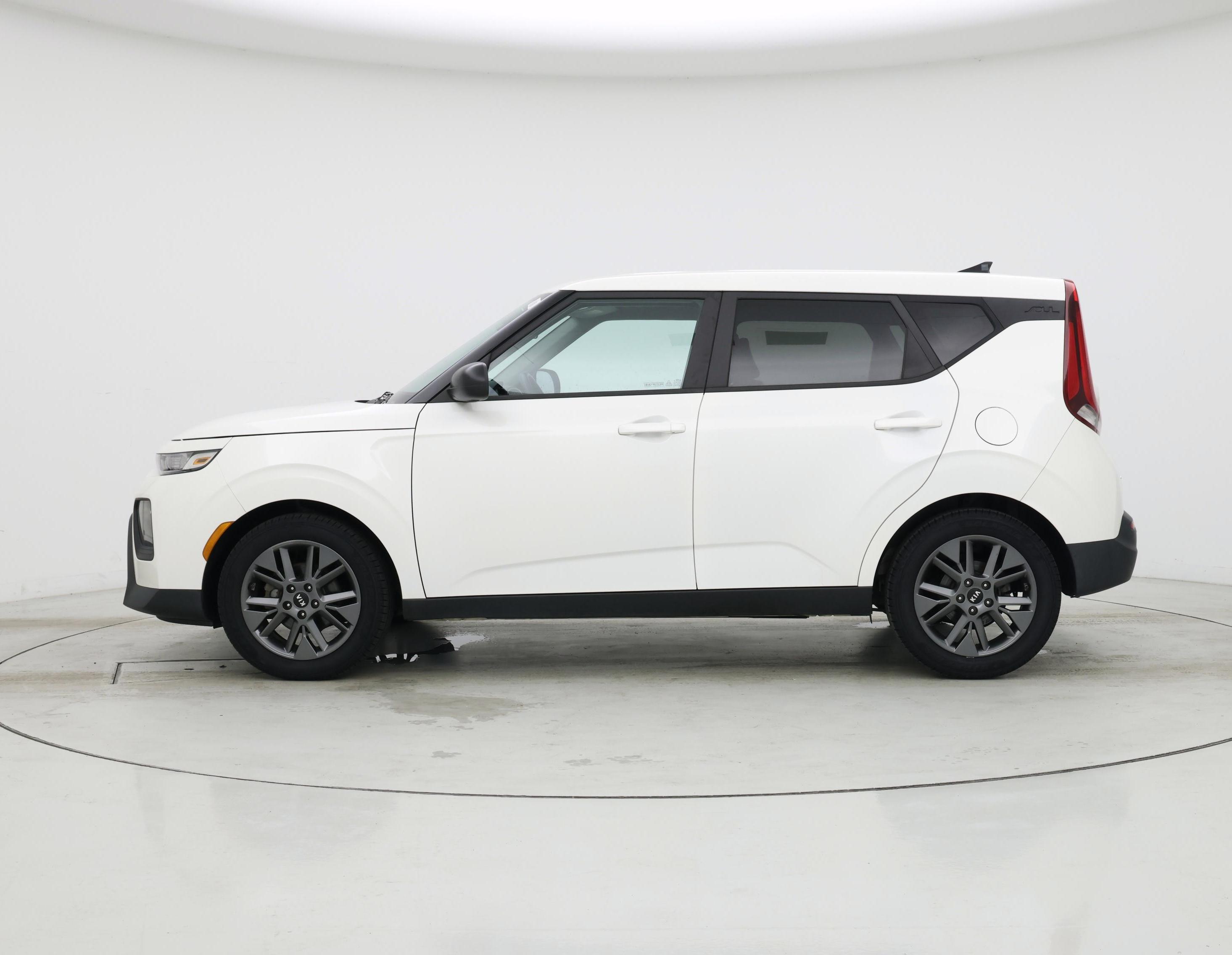 Thumbnail: 2021 Kia Soul - 3