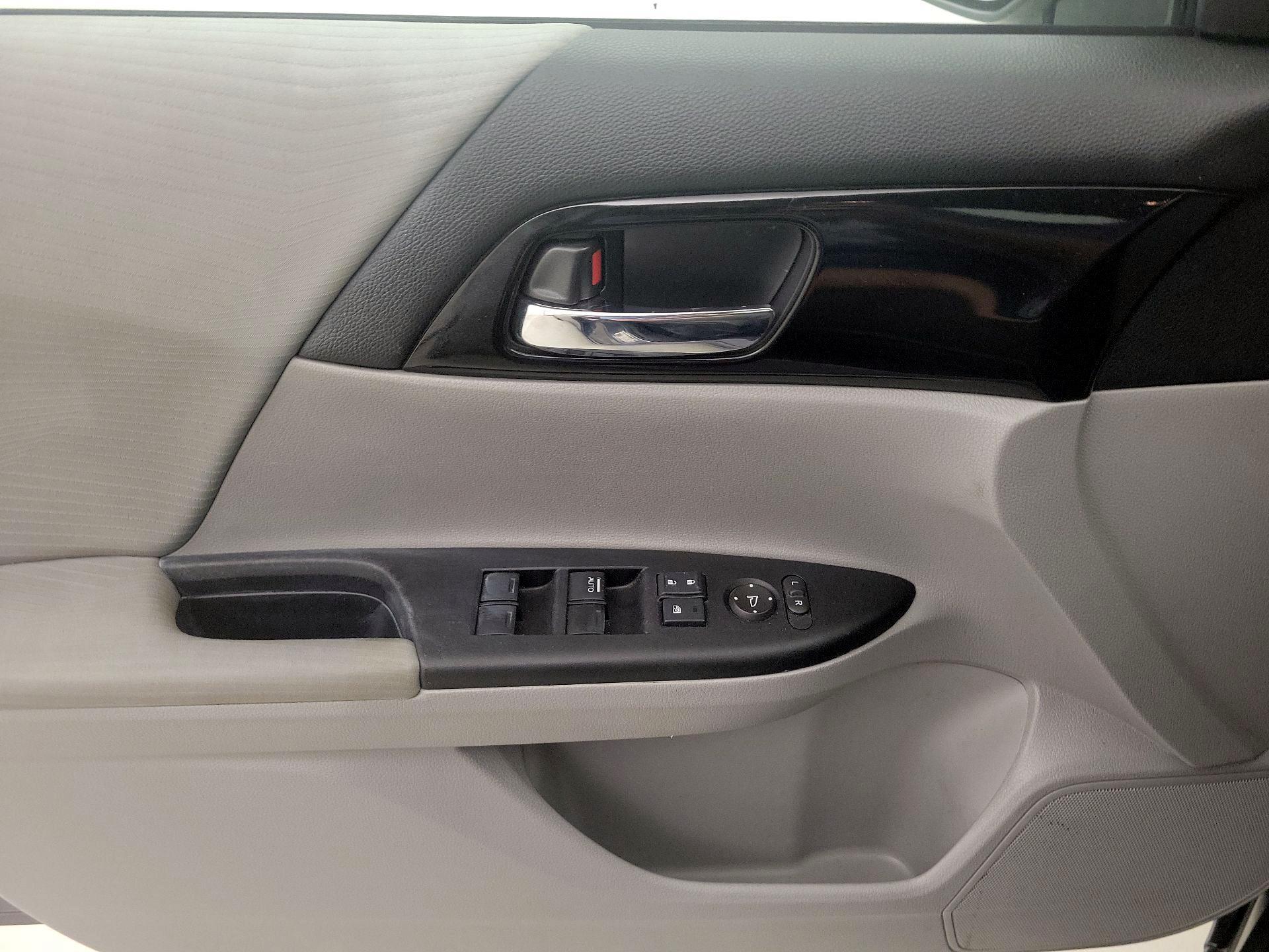 Thumbnail: 2016 Honda Accord - 12