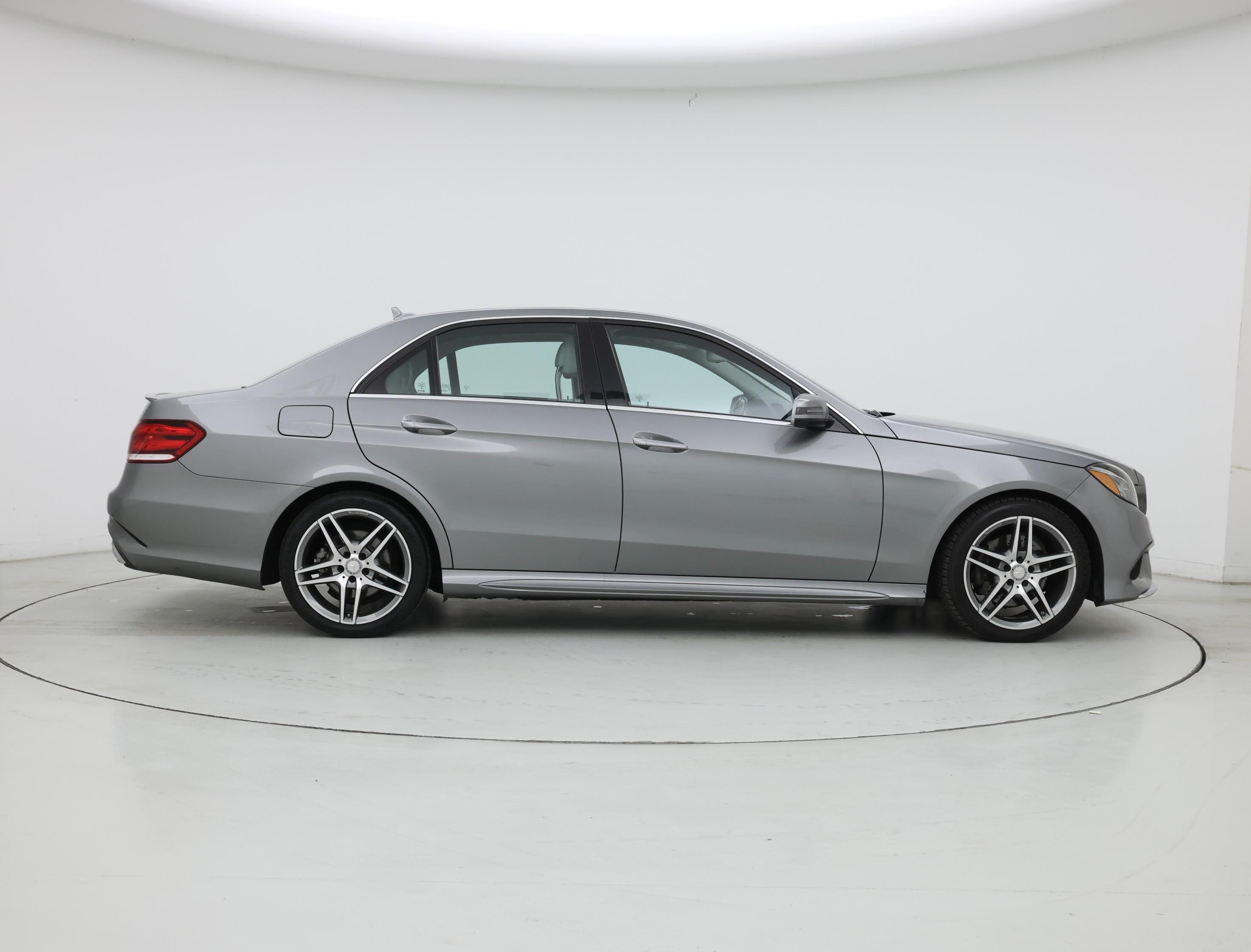 Thumbnail: 2015 Mercedes-Benz E-Class - 7
