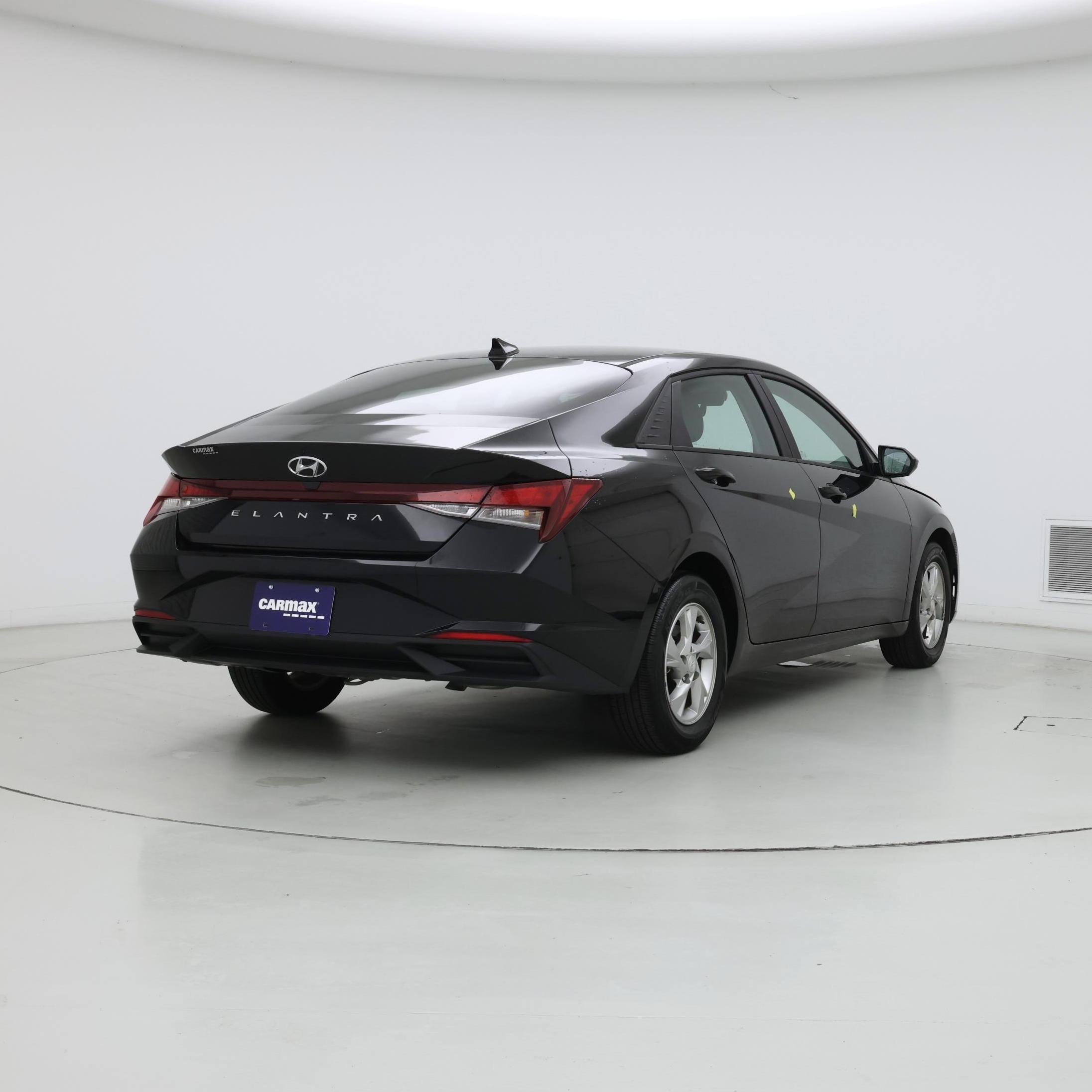 Thumbnail: 2023 Hyundai Elantra - 8