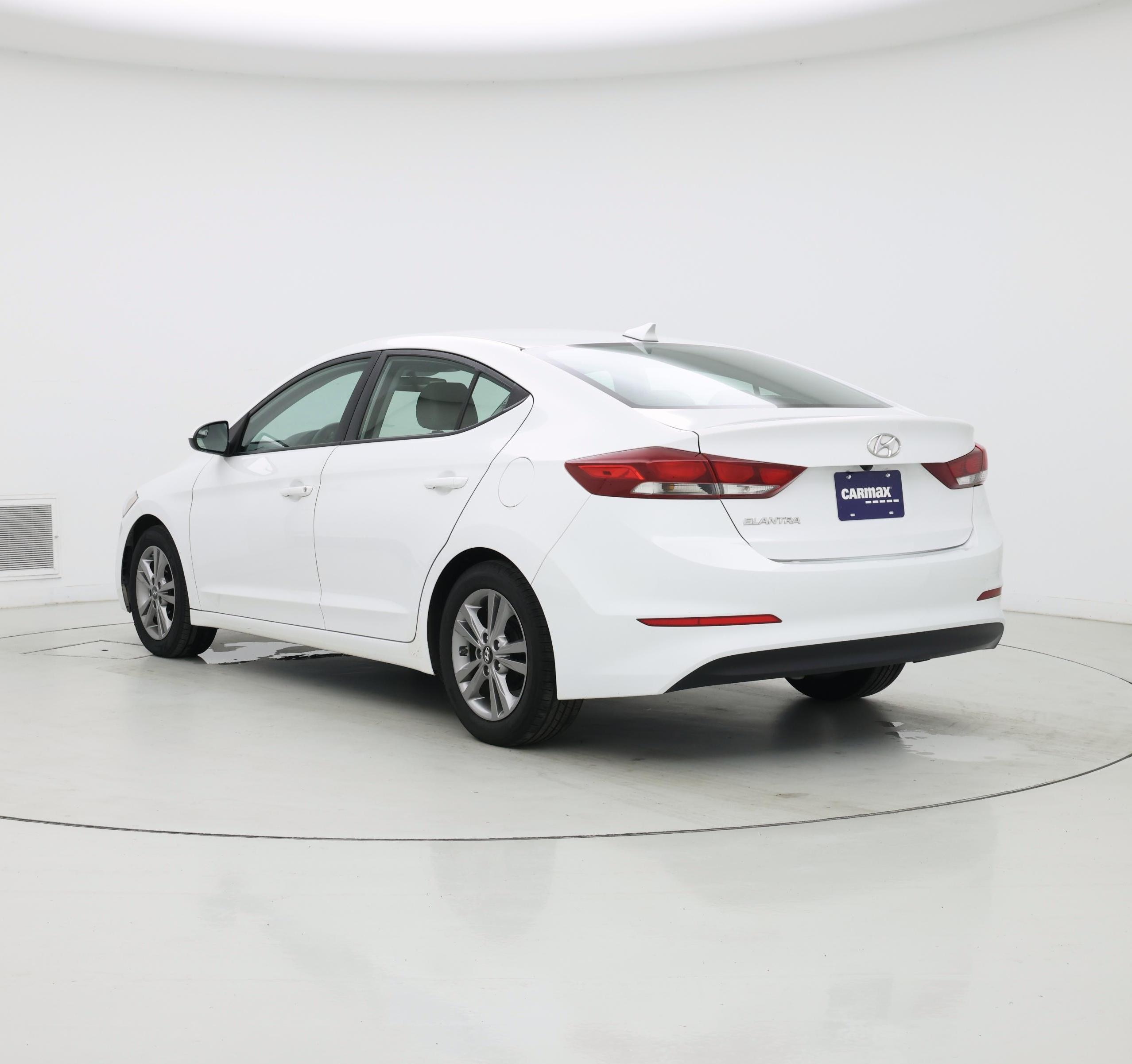Thumbnail: 2017 Hyundai Elantra - 2