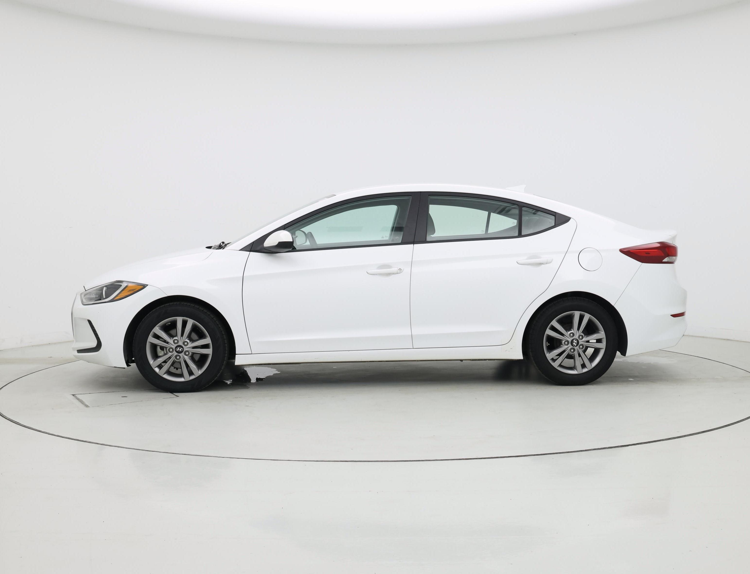 Thumbnail: 2017 Hyundai Elantra - 3