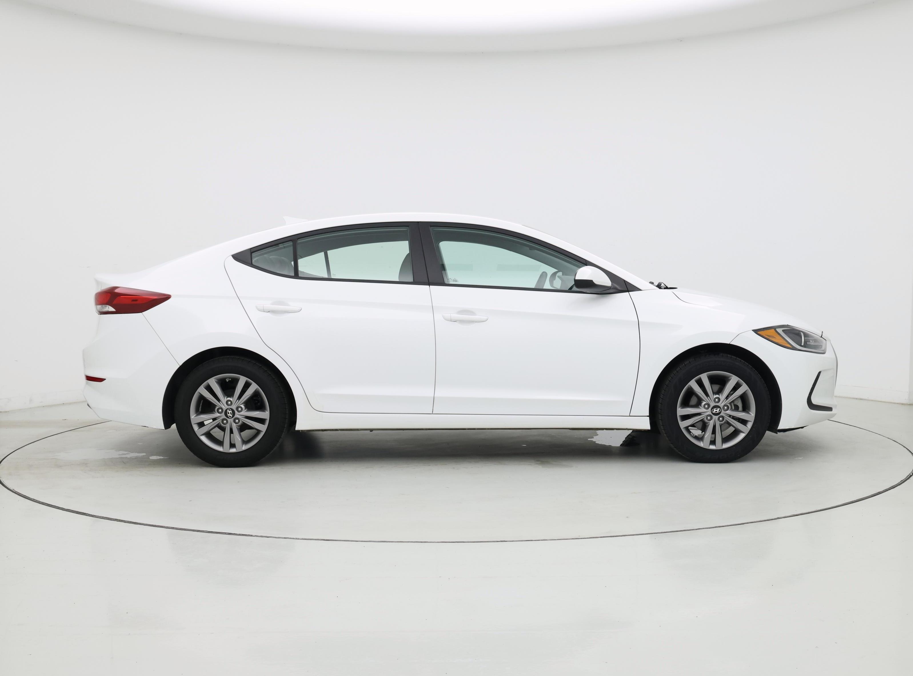 Thumbnail: 2017 Hyundai Elantra - 7