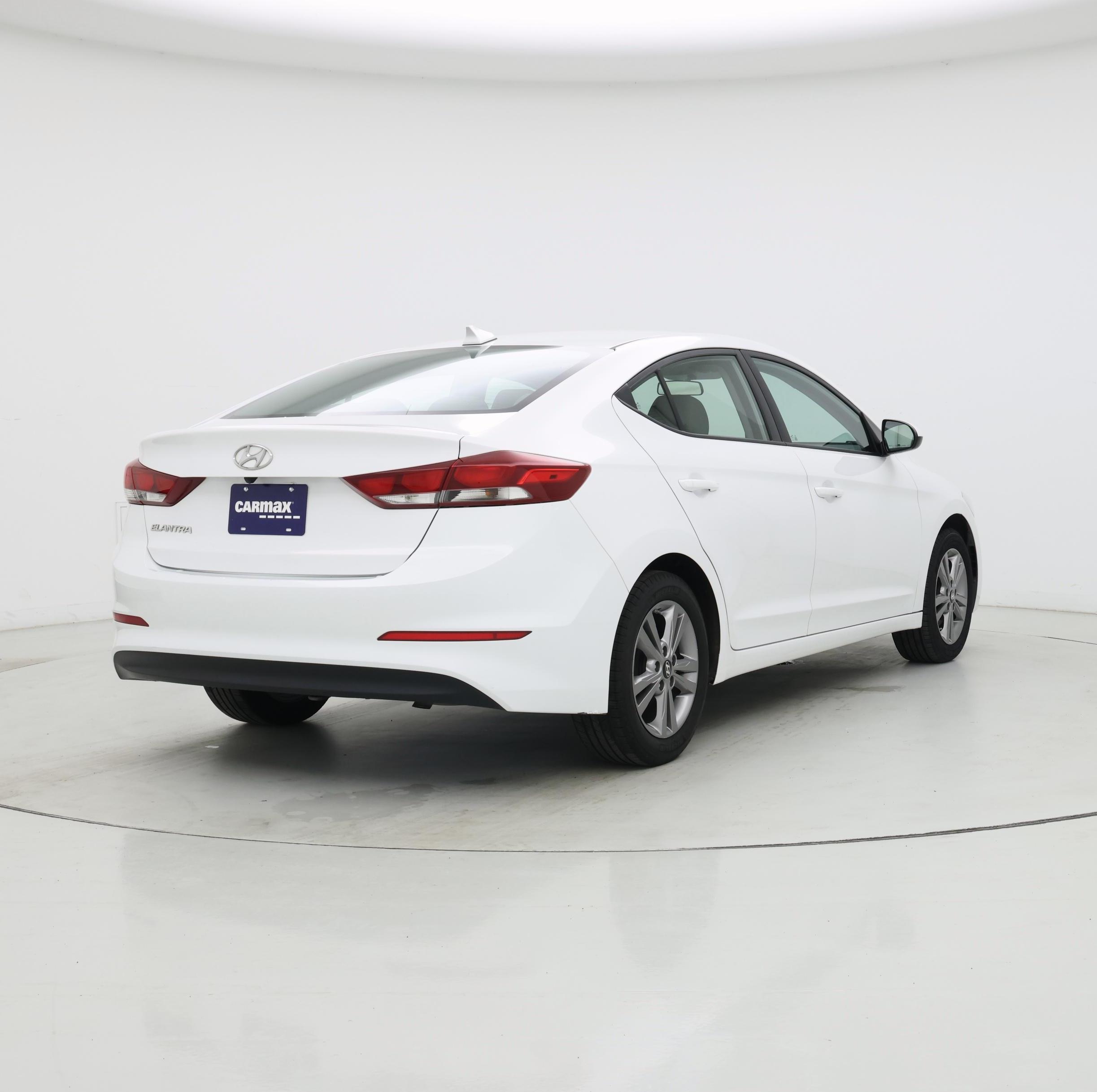 Thumbnail: 2017 Hyundai Elantra - 8