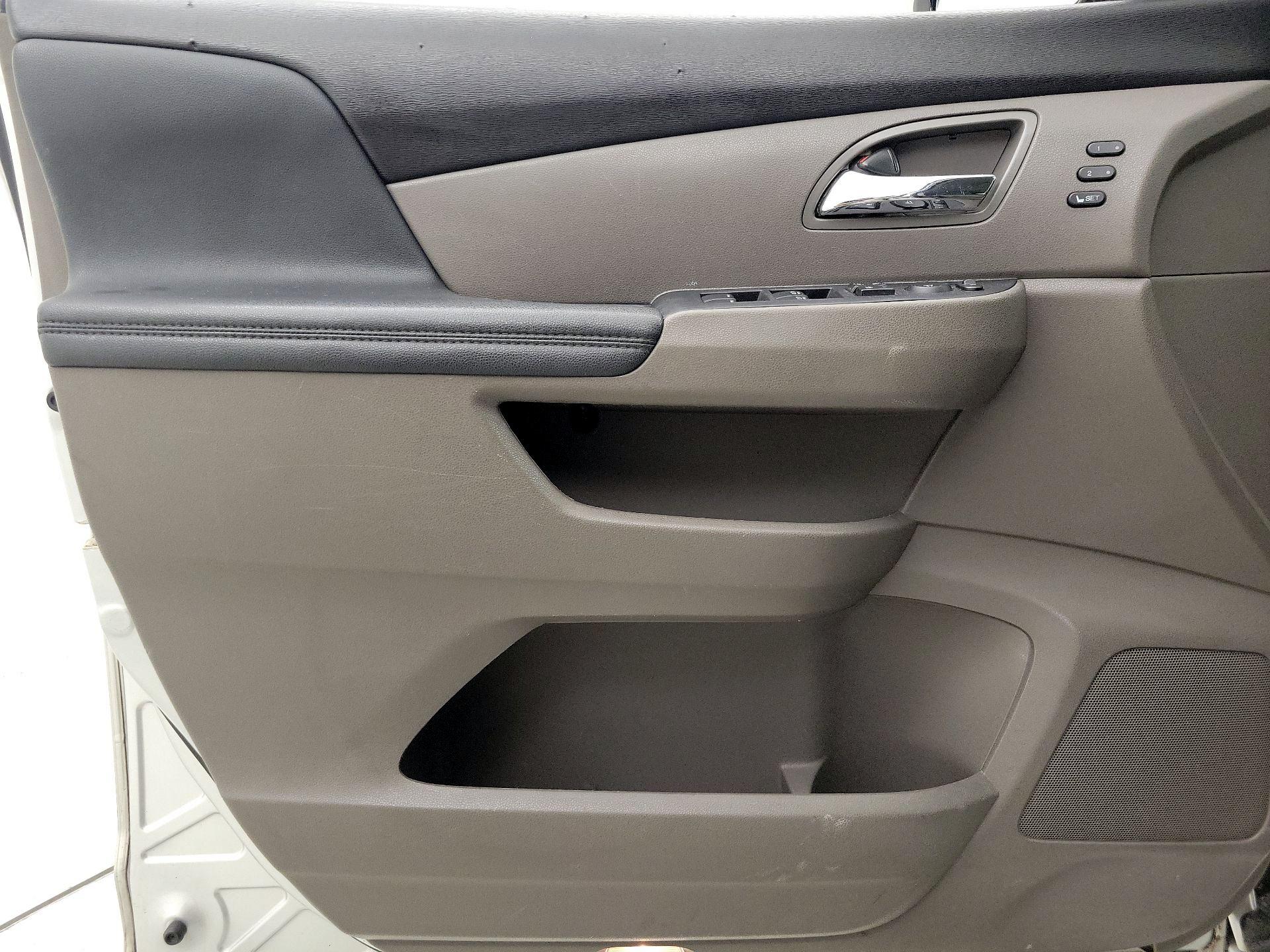 Thumbnail: 2014 Honda Odyssey - 12