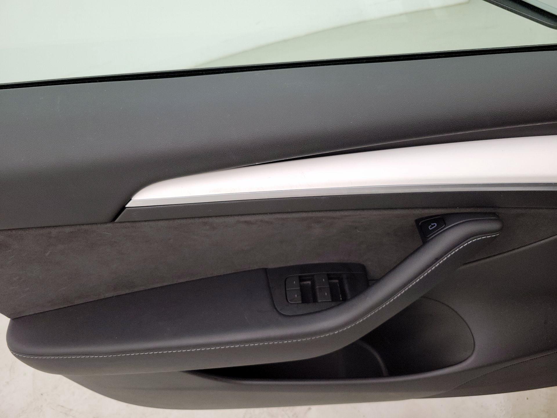 Thumbnail: 2023 Tesla Model 3 - 12
