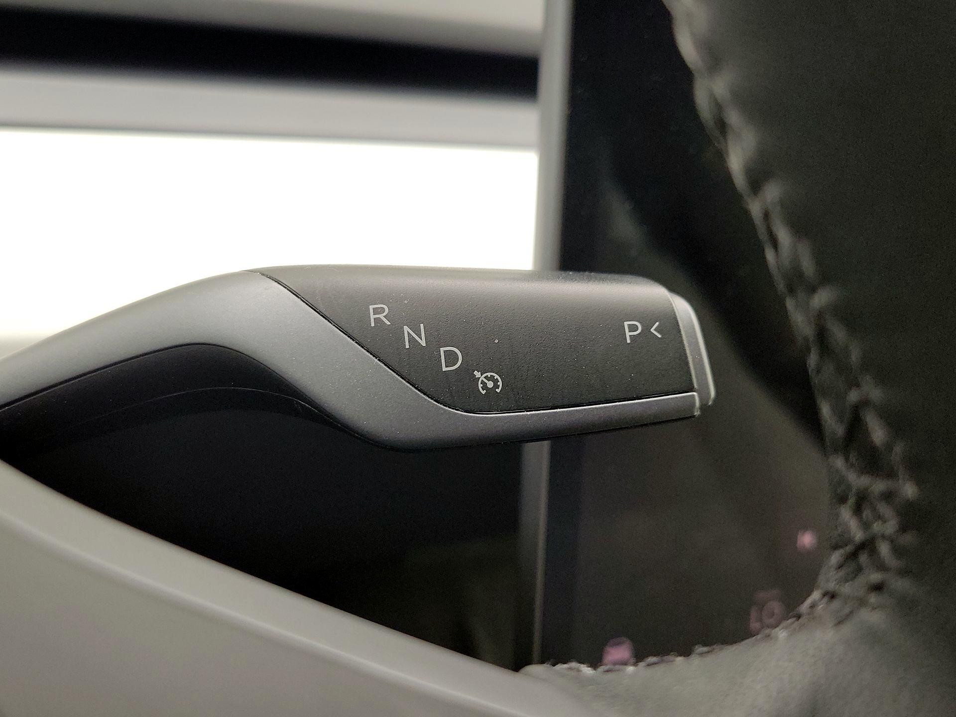 Thumbnail: 2023 Tesla Model 3 - 17