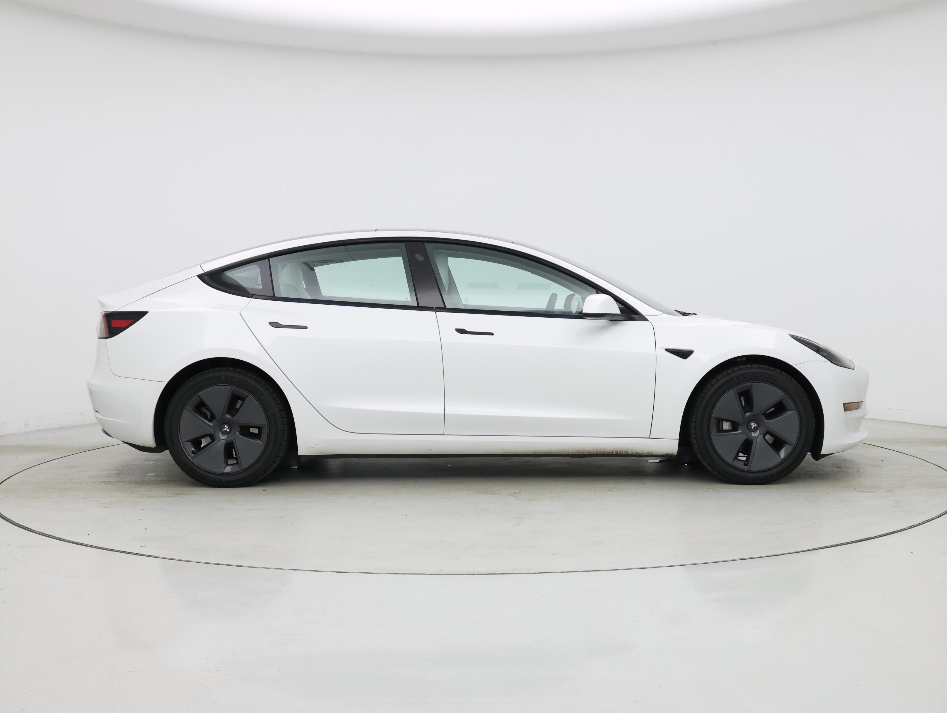 Thumbnail: 2023 Tesla Model 3 - 7