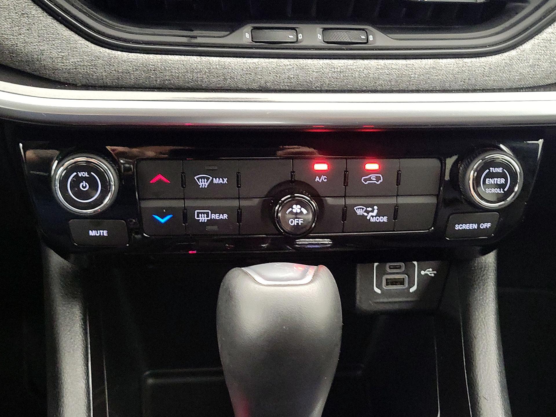 Thumbnail: 2024 Jeep Compass - 16