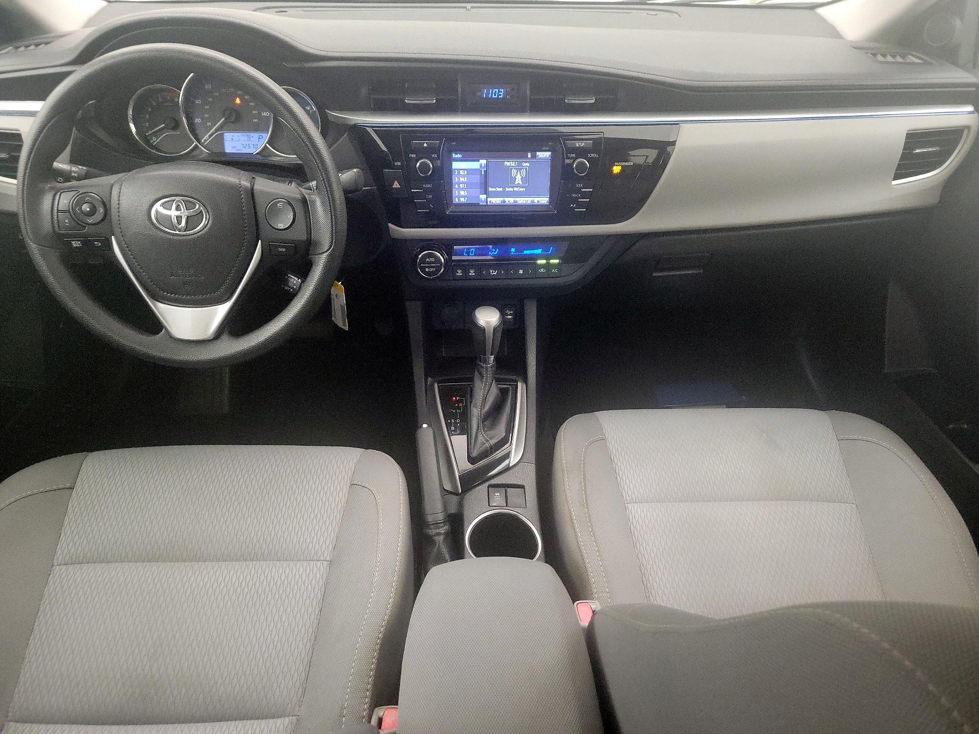 Thumbnail: 2015 Toyota Corolla - 9