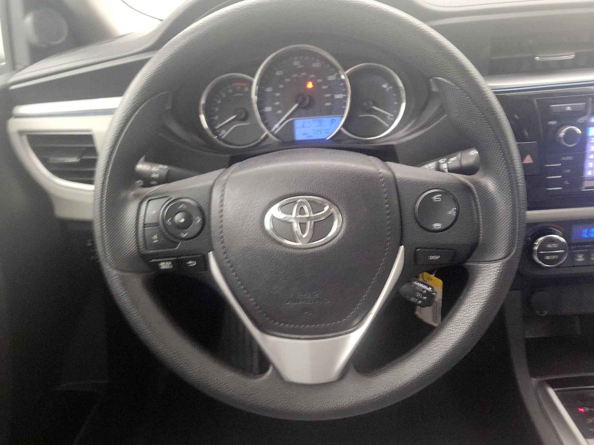 Thumbnail: 2015 Toyota Corolla - 10