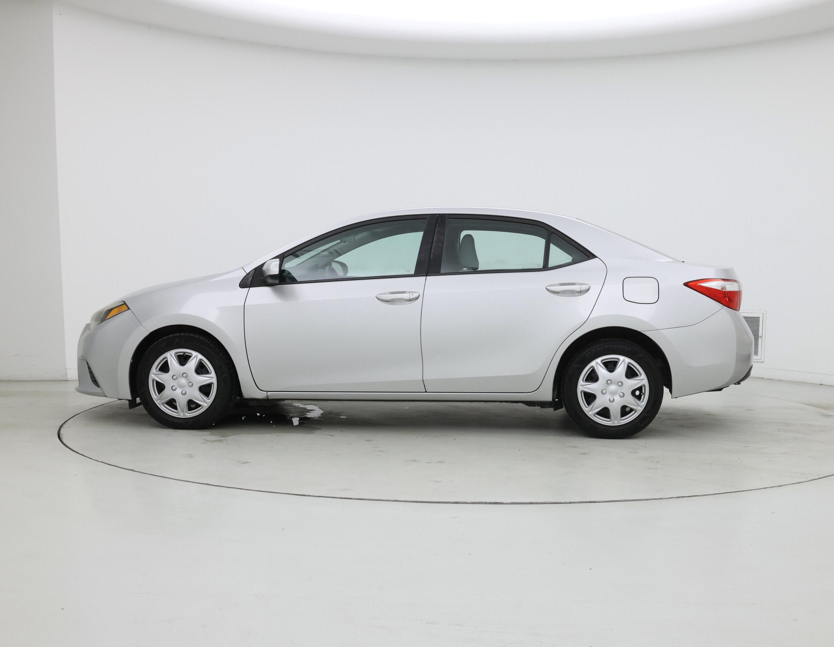 Thumbnail: 2015 Toyota Corolla - 3