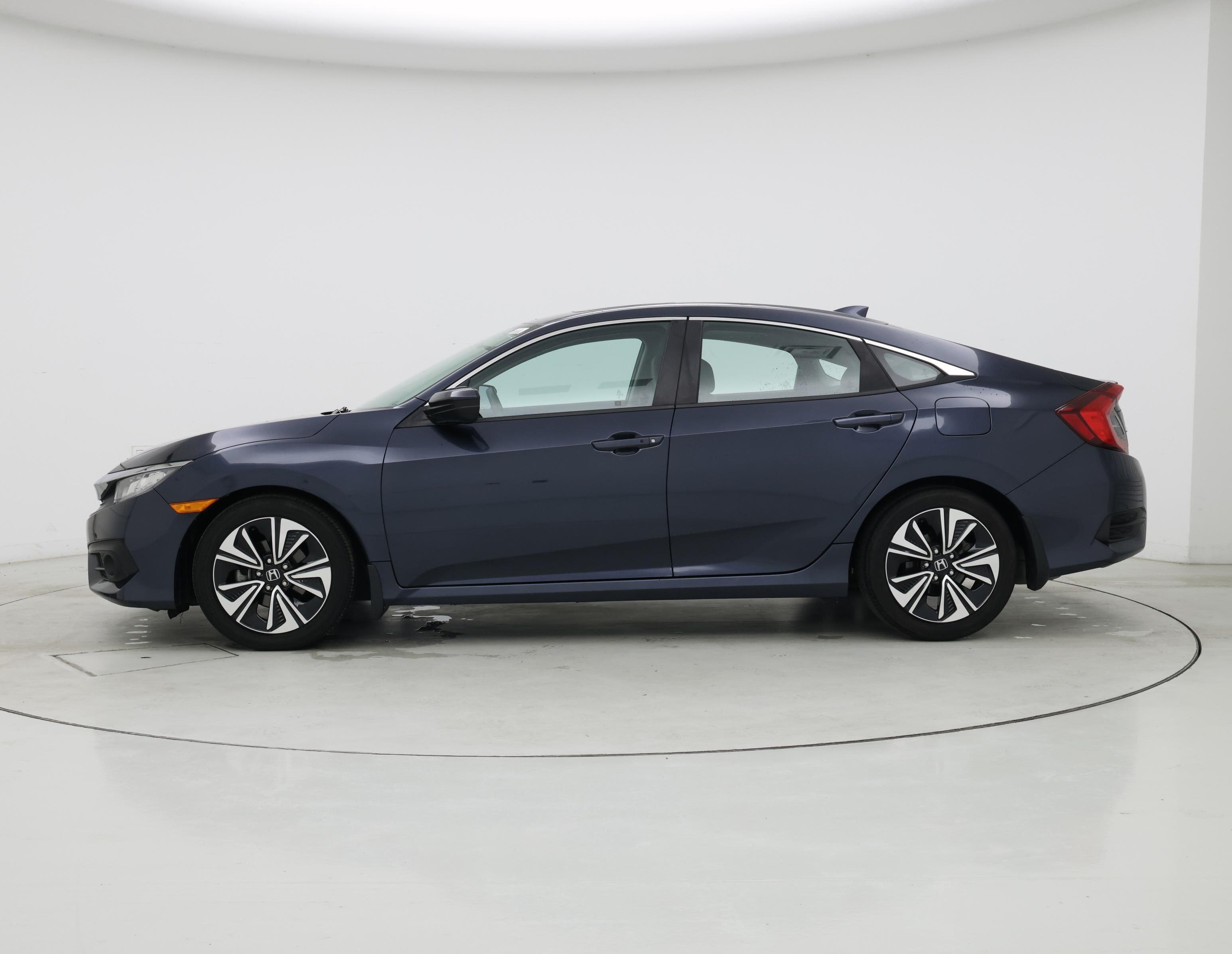 Thumbnail: 2017 Honda Civic - 3