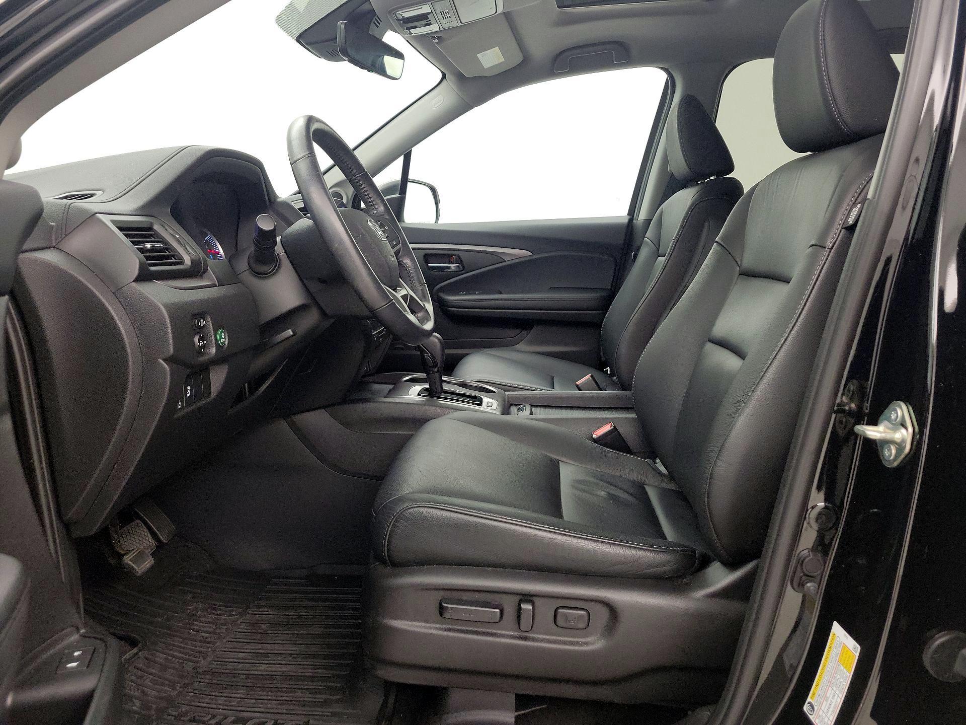 Thumbnail: 2020 Honda Pilot - 11